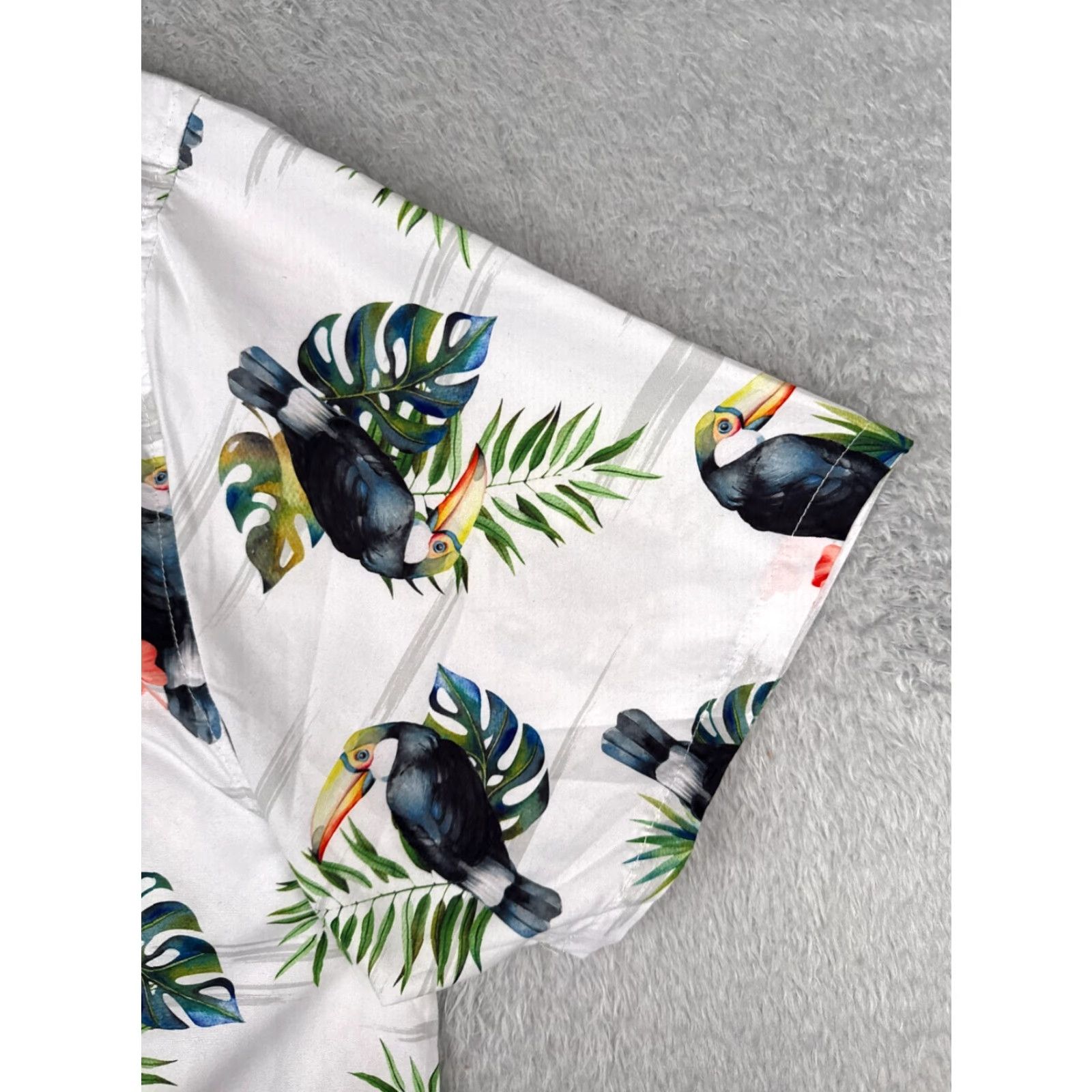 FUZZI Uzzi Shirt Men Hawaiian Floral Toucan White 2XL 100% Polyester Pocket Aloha Resort Vacation Size US XXL / EU 58 / 5 - 2 Thumbnail