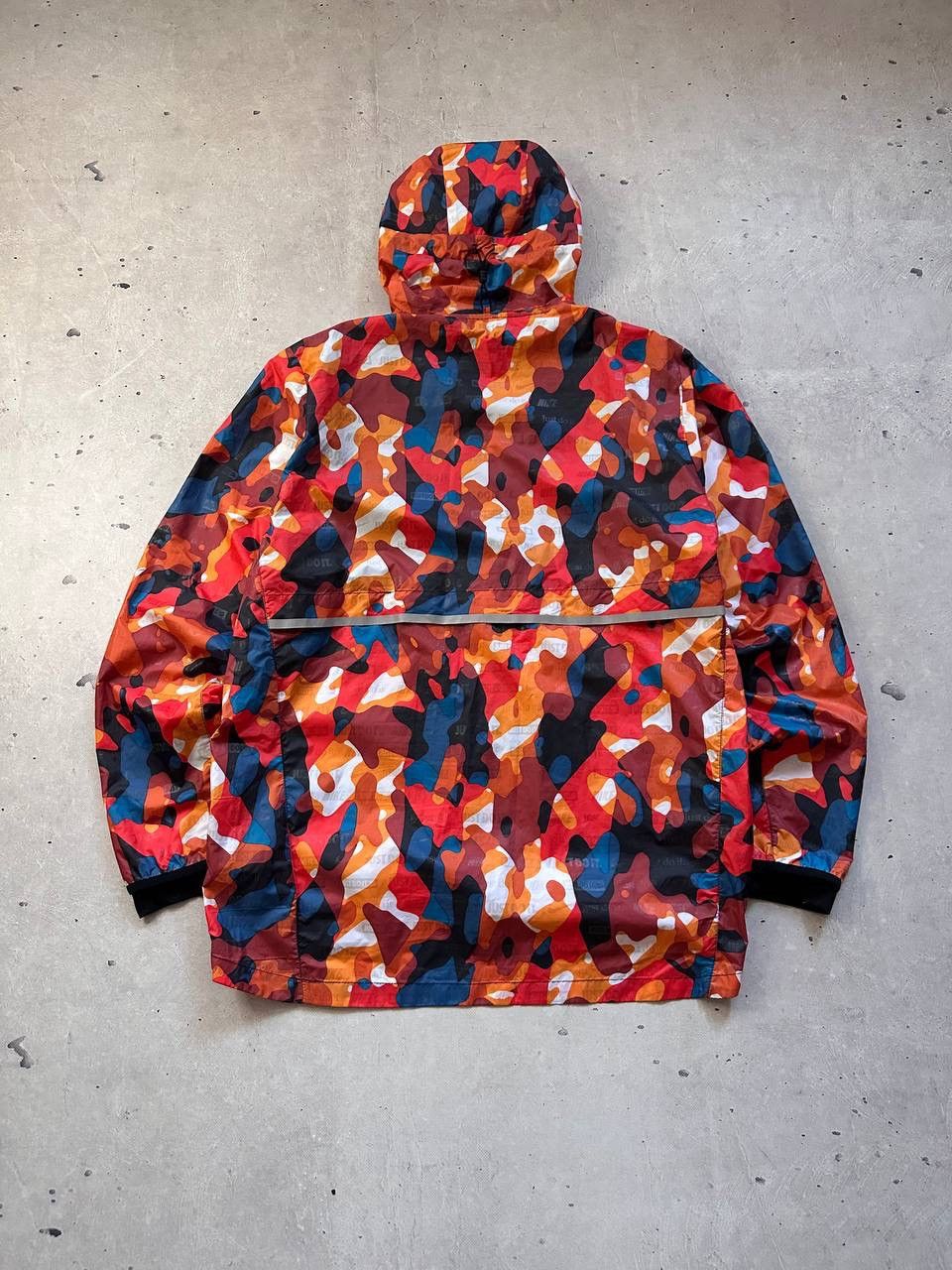 Nike Nike Shield Ghost Flash Men’s Light Jacket Windbreaker Rain Size US XL / EU 56 / 4 - 10 Thumbnail
