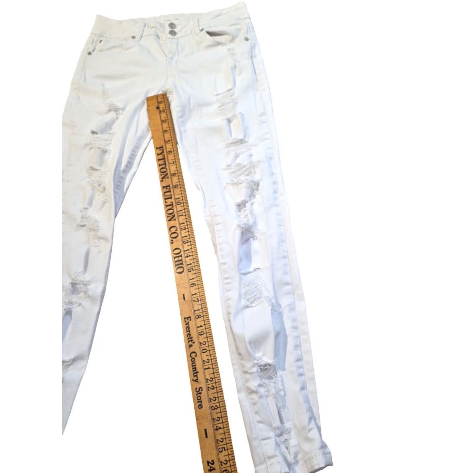 Almost Famous Almost Famous White Denim Skinny Jeans Women's Size 7 Distressed 5 Pocket Cotton Mid Rise Jeans Size 28" / US 6 / IT 42 - 2 Thumbnail