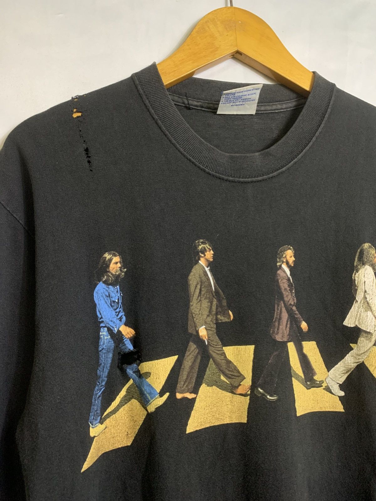 Band Tees Vintage Rare The Beatles Abbey Road Size US M / EU 48-50 / 2 - 4 Thumbnail