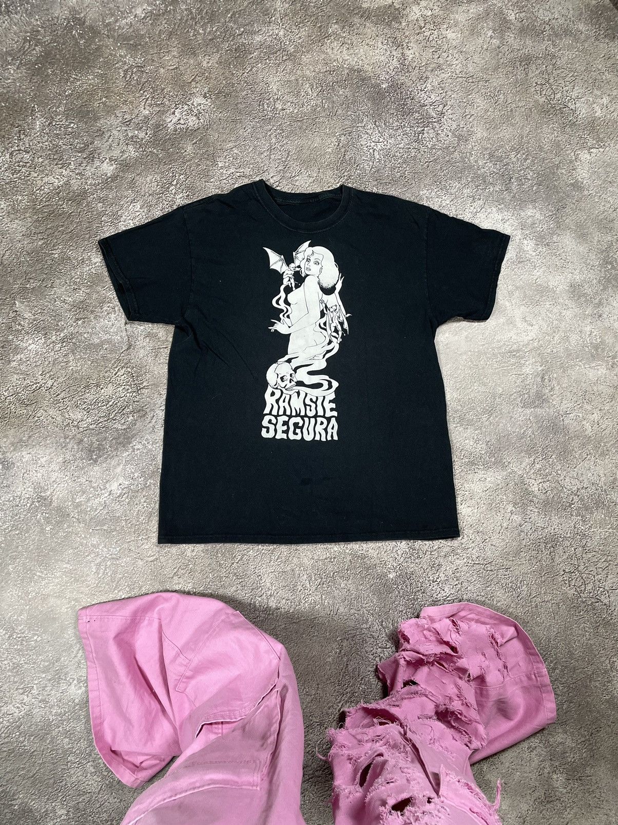 Vintage Vintage 90s Graphic Tee Horror Abstract Grunge Streetwear M Size US M / EU 48-50 / 2 - 1 Thumbnail