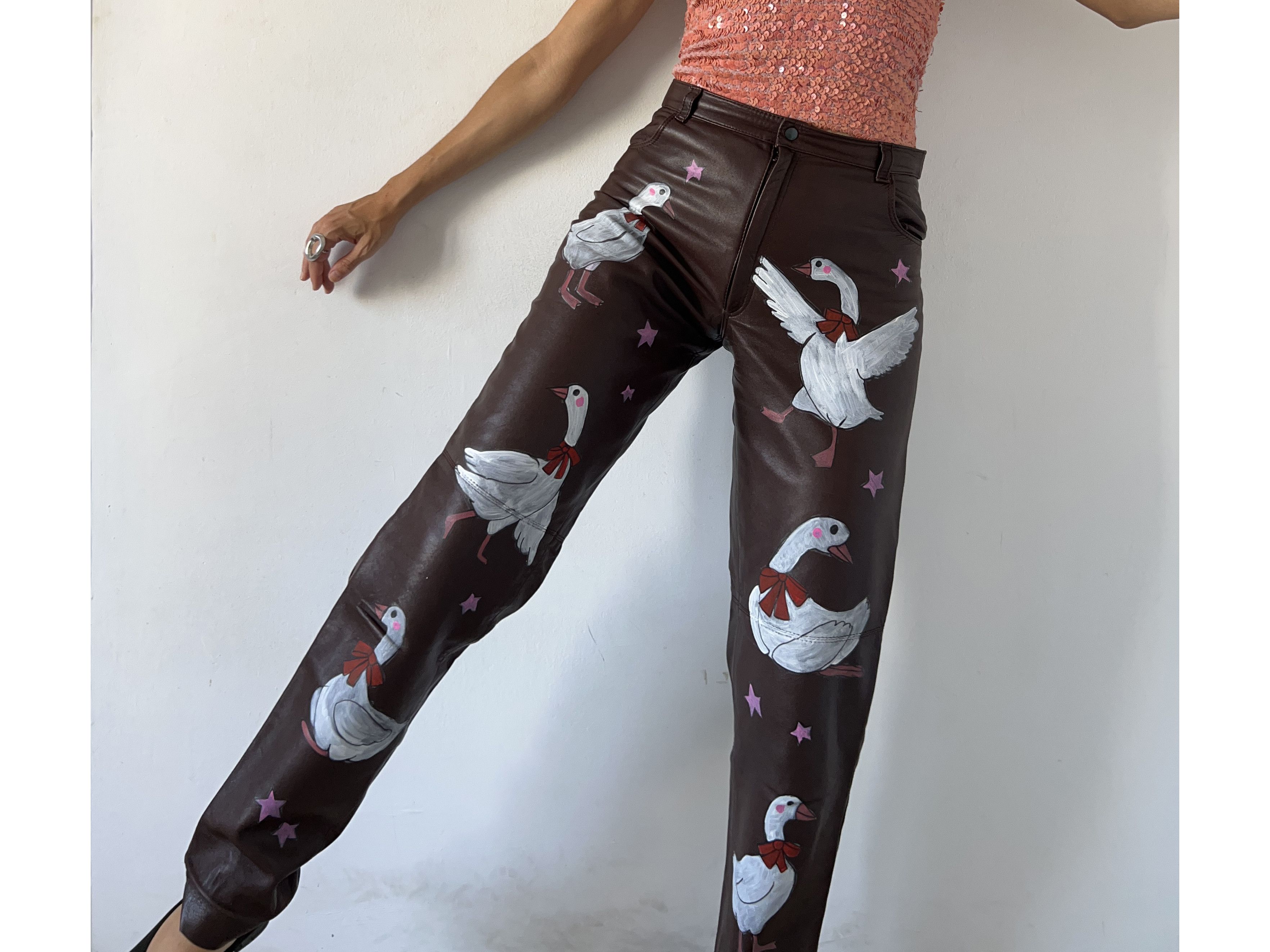 Custommade Hand-Painted Vintage Leather Trousers: Silly Goose Size 27" / US 4 / IT 40 - 1 Thumbnail