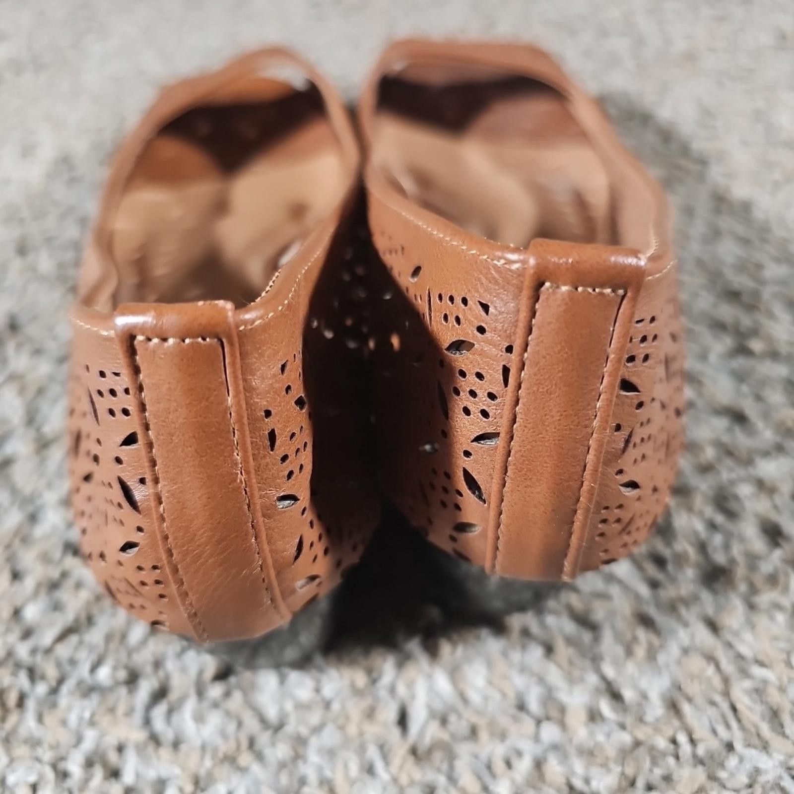 Other capelli new york slip ons SEE MEASUREMENTS Size US 7.5 / IT 37.5 - 5 Thumbnail
