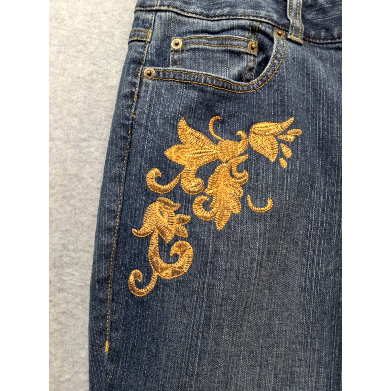 Ann Taylor Ann Taylor LOFT Jeans Women's 6 Bootcut Low Rise Floral Embroidered Dark Wash Jeans Size 28" / US 6 / IT 42 - 3 Thumbnail