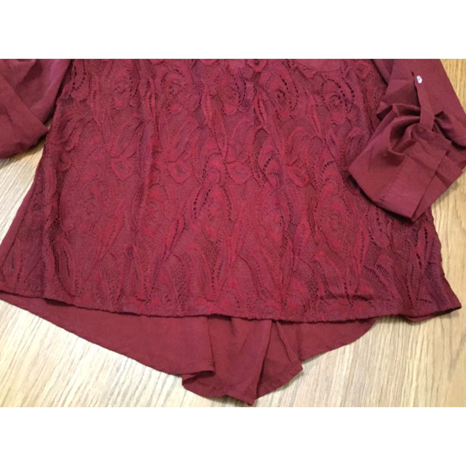 Vintage VINTAGE Plus Size Burgundy Shirt Women 2XL Casual Collared 3/4 Sleeve Lace Front Button Fitted Back Size XXL / US 16-18 / IT 52-54 - 2 Thumbnail
