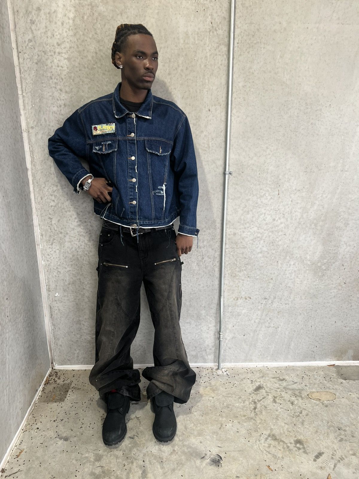 Japanese Brand Streetwear “Playboy” Cropped Distressed Jean Jacket Size US M / EU 48-50 / 2 - 5 Thumbnail