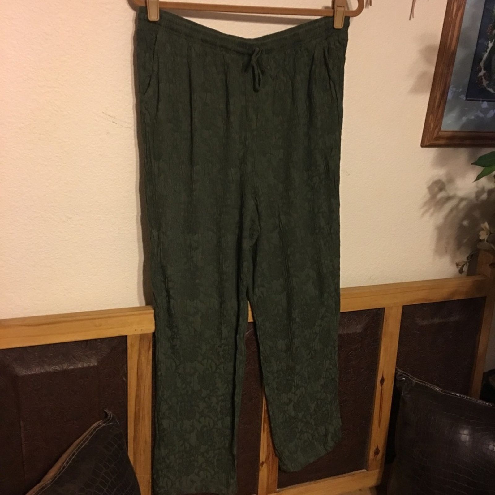 Other Erin London Green Textured crinkled pants XL Size 33" - 2 Thumbnail