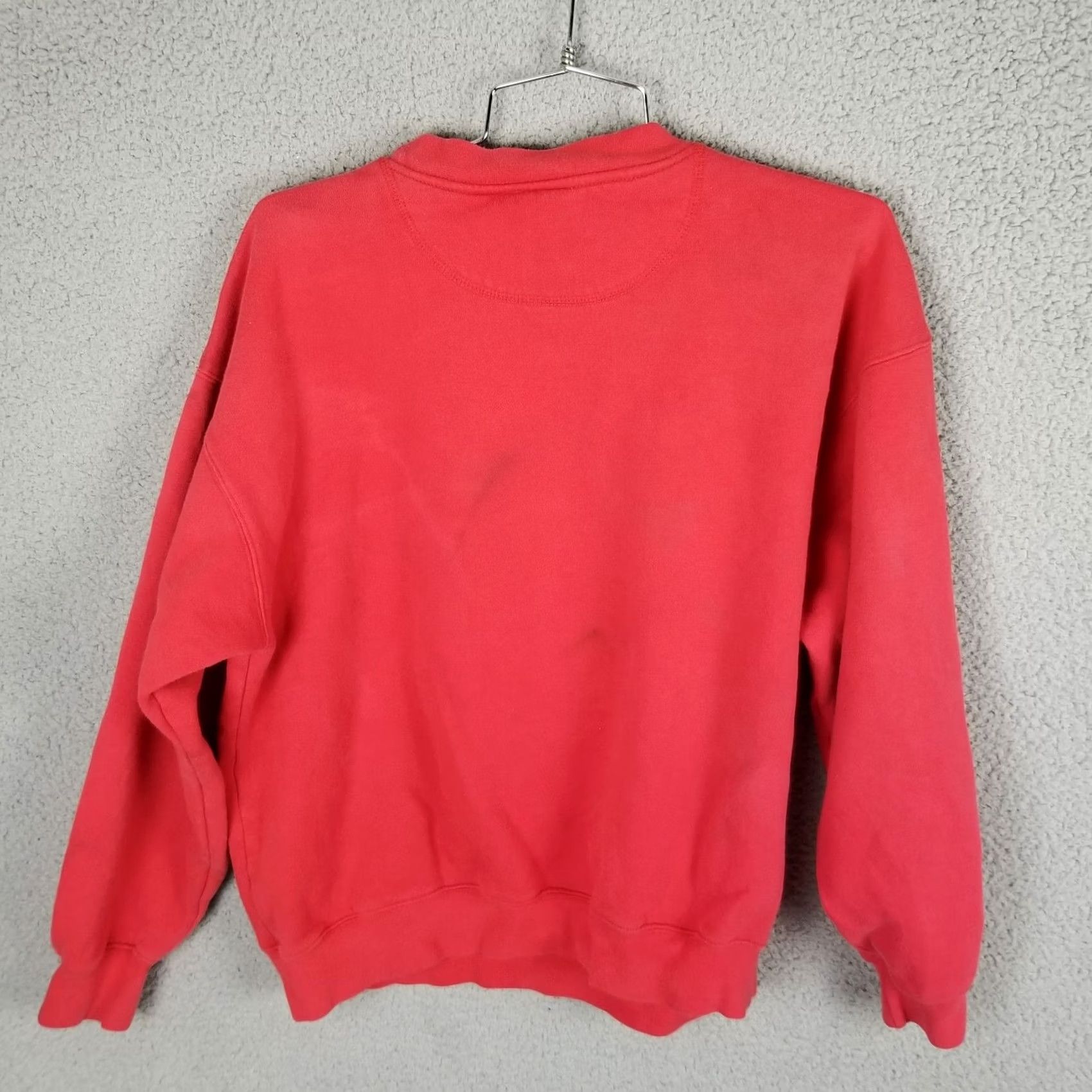 Vintage VINTAGE Mickey INC Disneyland Red Embroidered Sweatshirt Crew Neck Adult Medium Flawed Linen? Size US L / EU 52-54 / 3 - 4 Thumbnail