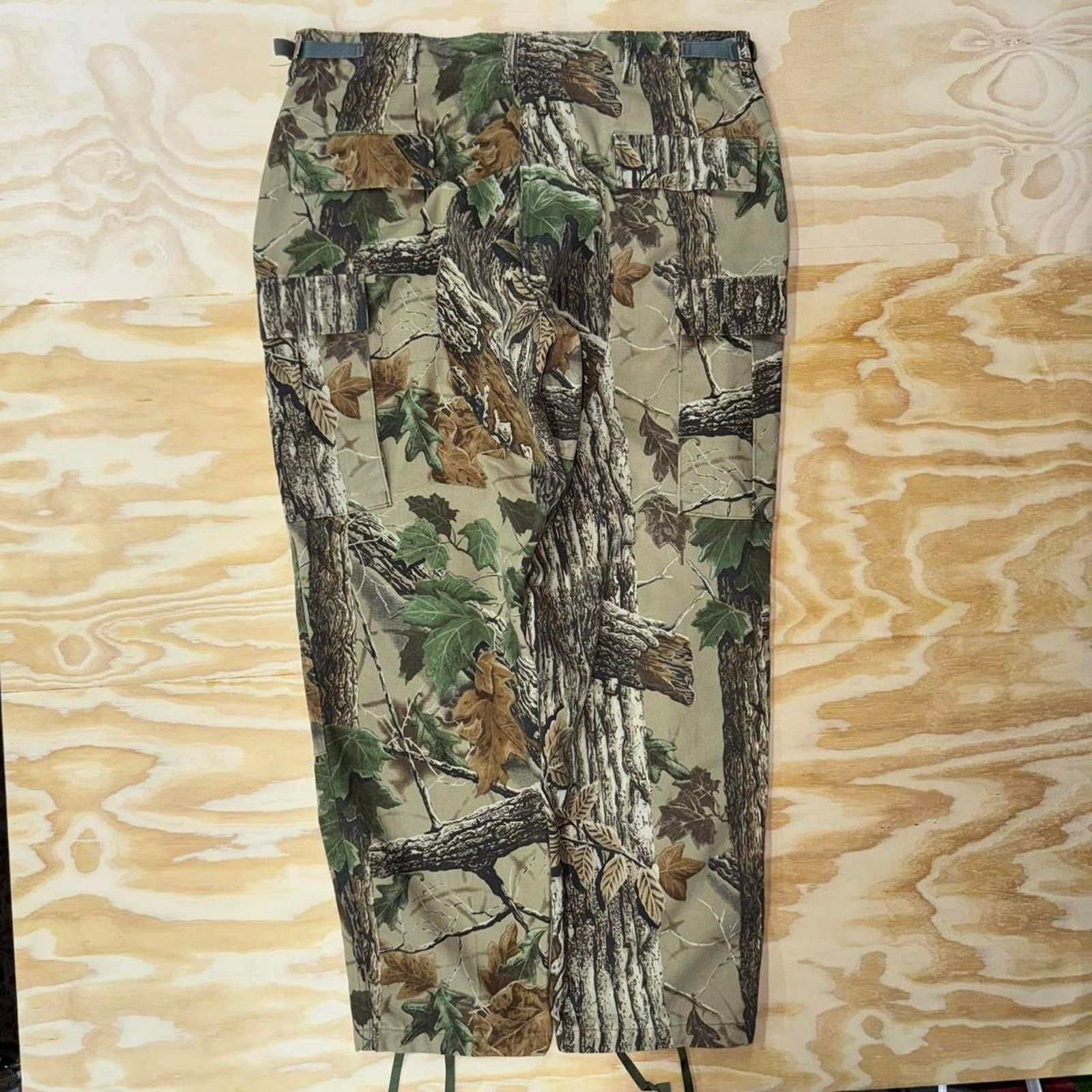 Realtree Vintage y2k realtree camouflage baggy 1990s cargo pants Size US 38 / EU 54 - 2 Thumbnail