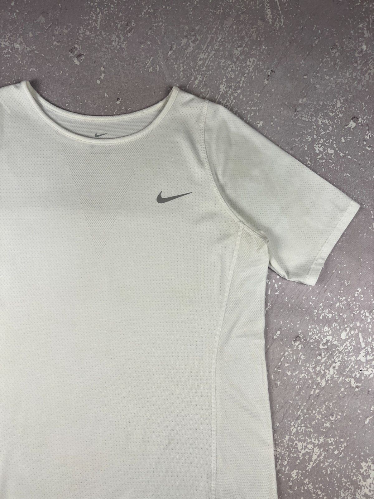 Nike Nike Zonal Cooling Gym Running T Shirt Mens Large White Size US L / EU 52-54 / 3 - 2 Thumbnail