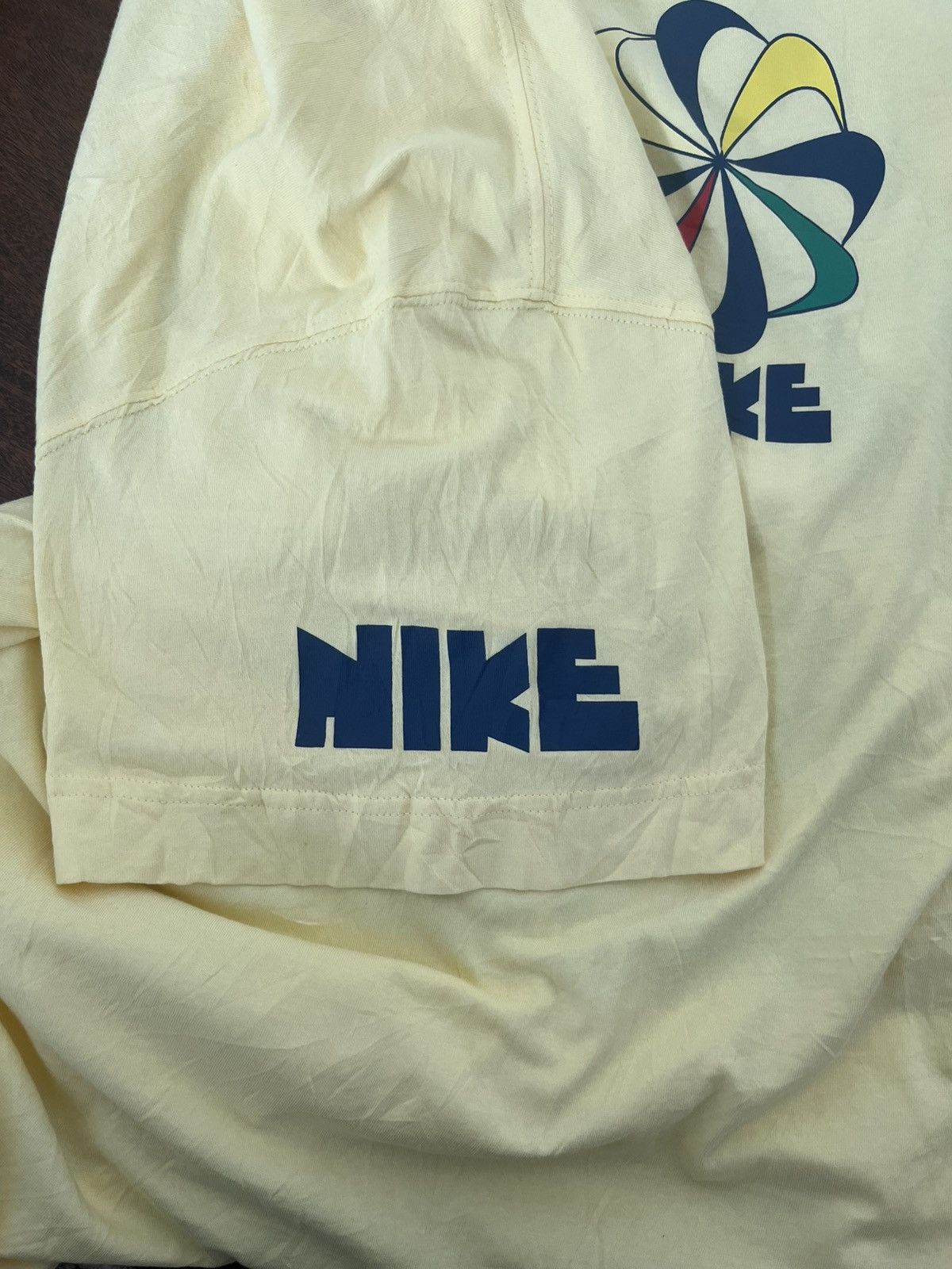 Nike × Vintage Nike Vintage Pinwheel Yellow T-Shirt XXL New Without Tags Size US XXL / EU 58 / 5 - 3 Thumbnail