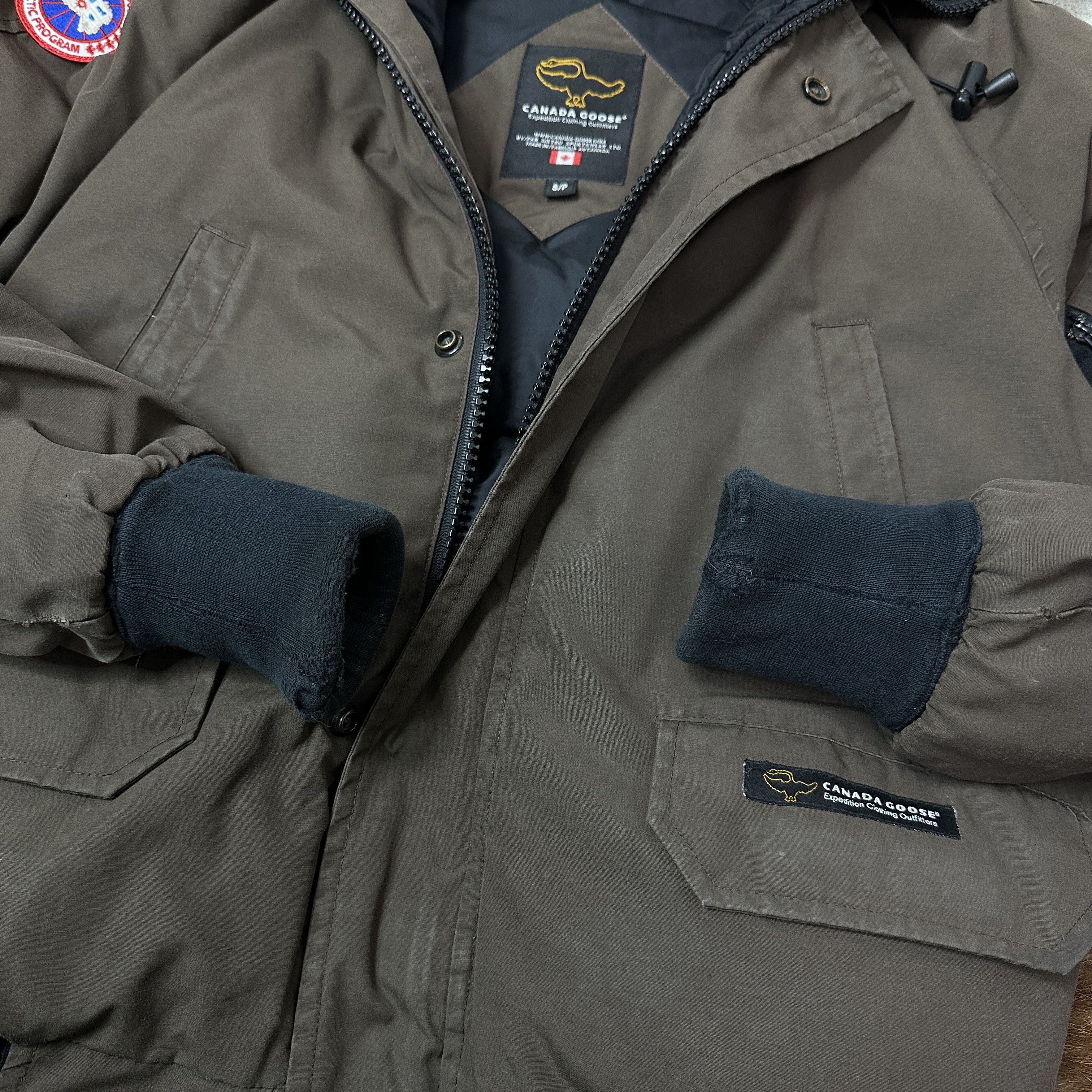 Canada Goose Vintage Outdoor Canada Goose Chillwack Jacket Y2K Size US S / EU 44-46 / 1 - 9 Thumbnail