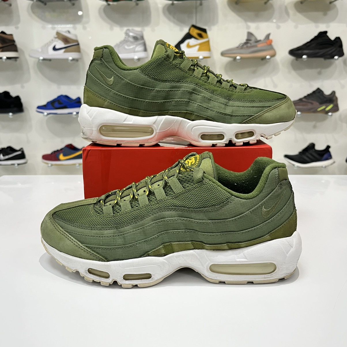 Nike × Stussy Nike Air Max 95 x Stussy Olive Size US 9.5 / EU 42-43 - 1 Thumbnail