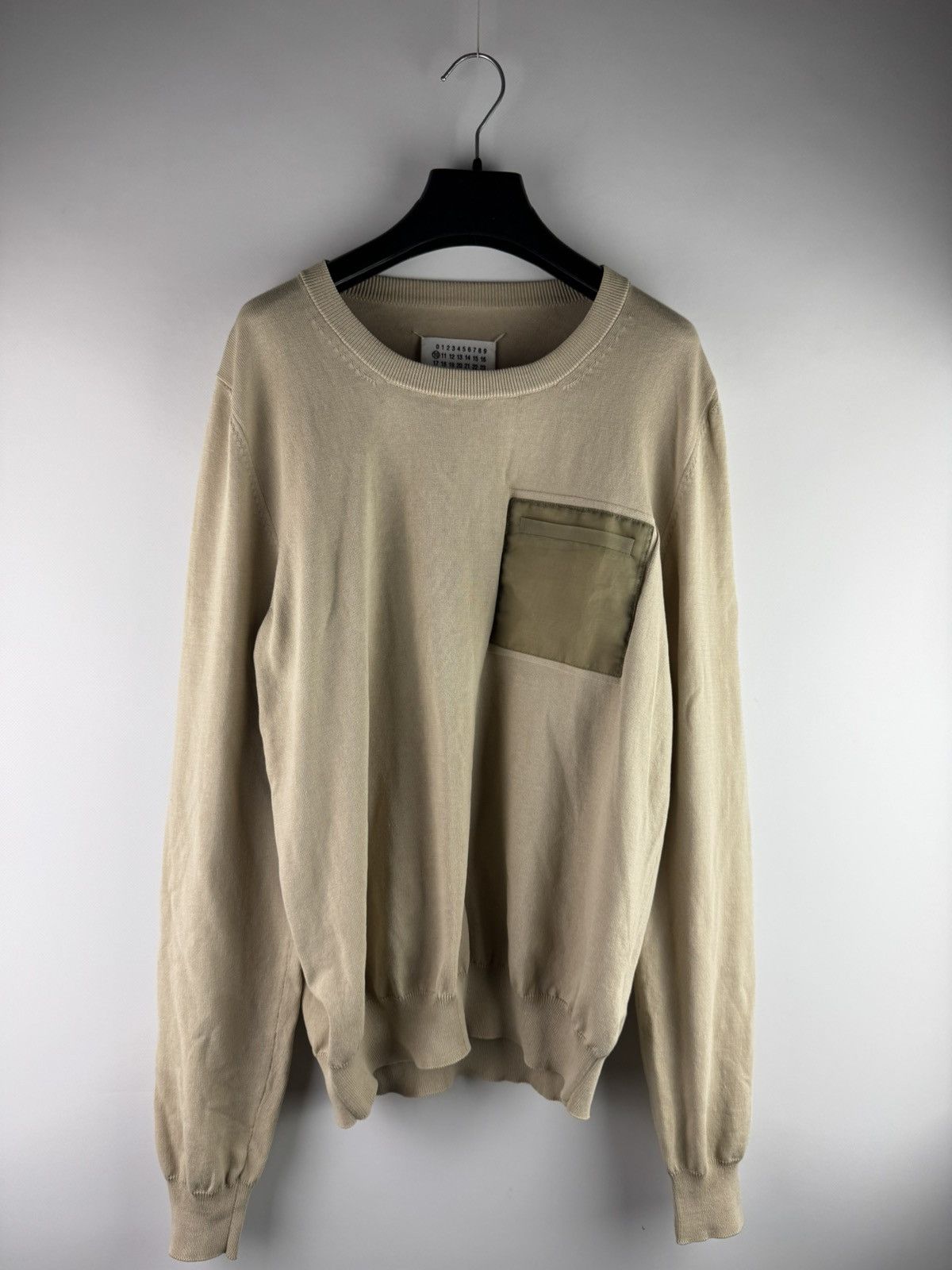 Maison Margiela Maison Margiela Beige Front Pocket Sweater Beige Size US M / EU 48-50 / 2 - 2 Thumbnail