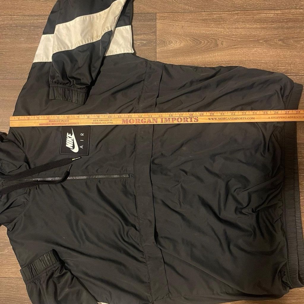 Nike Nike windbreaker jacket in black and white size S Size US S / EU 44-46 / 1 - 4 Thumbnail