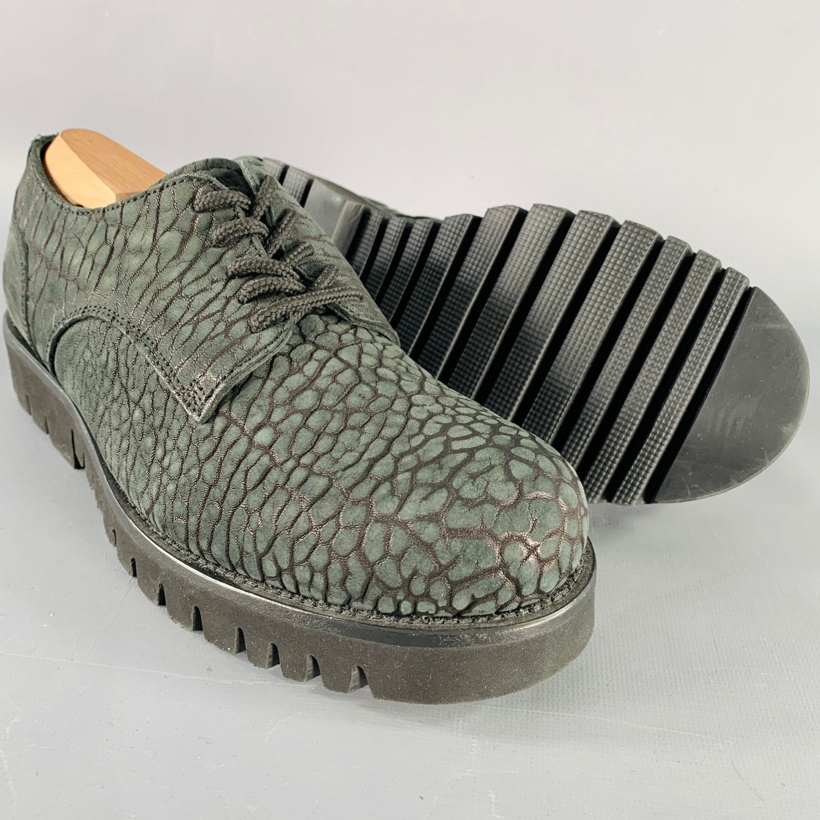 Emporio Armani Size 6 Green Grey Textured Suede Tread Sole Lace-Up Shoes Size US 6 / EU 39 - 5 Thumbnail