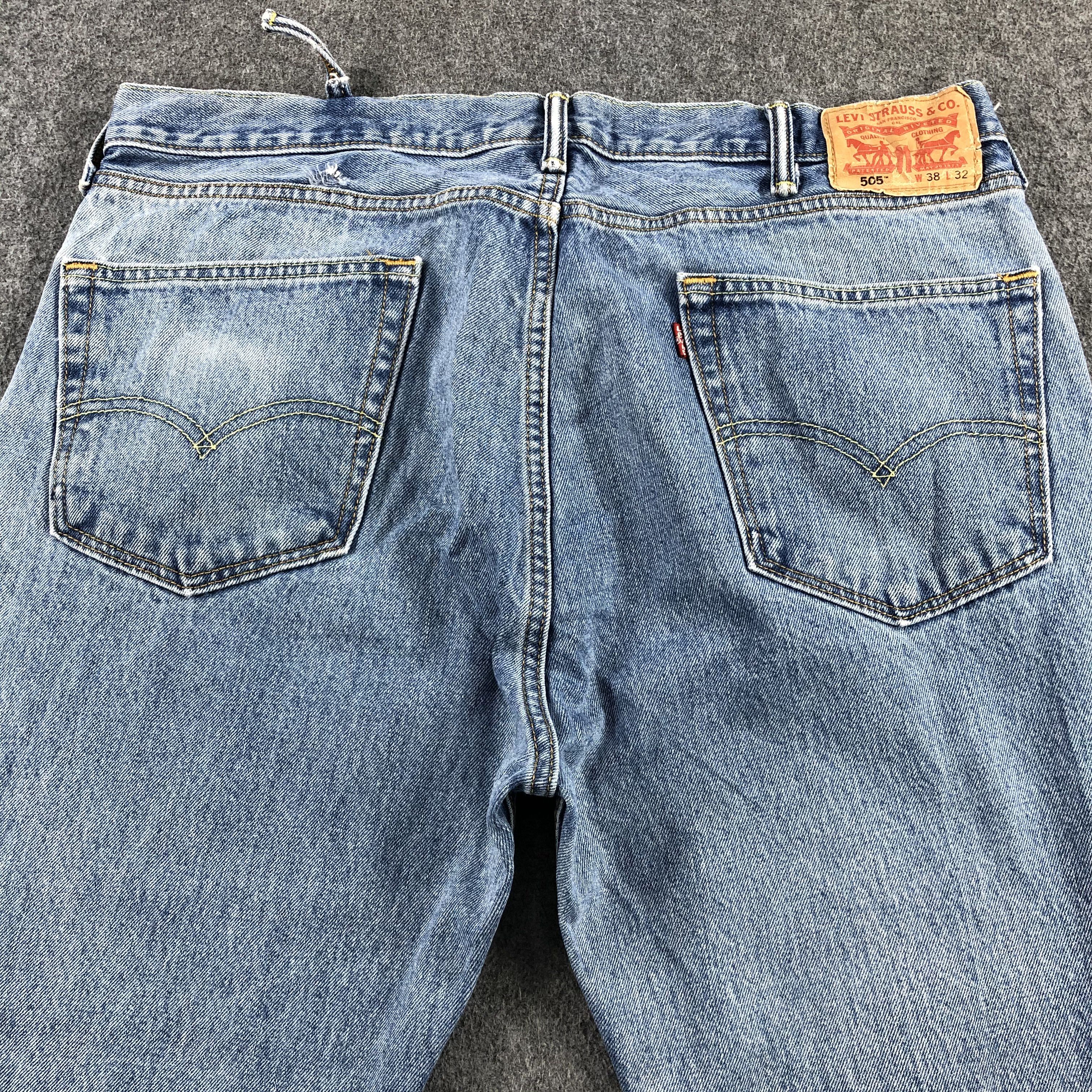 Levi's Vintage Blue Wash Levis 505 Jeans-J2141 Size US 37 - 4 Thumbnail