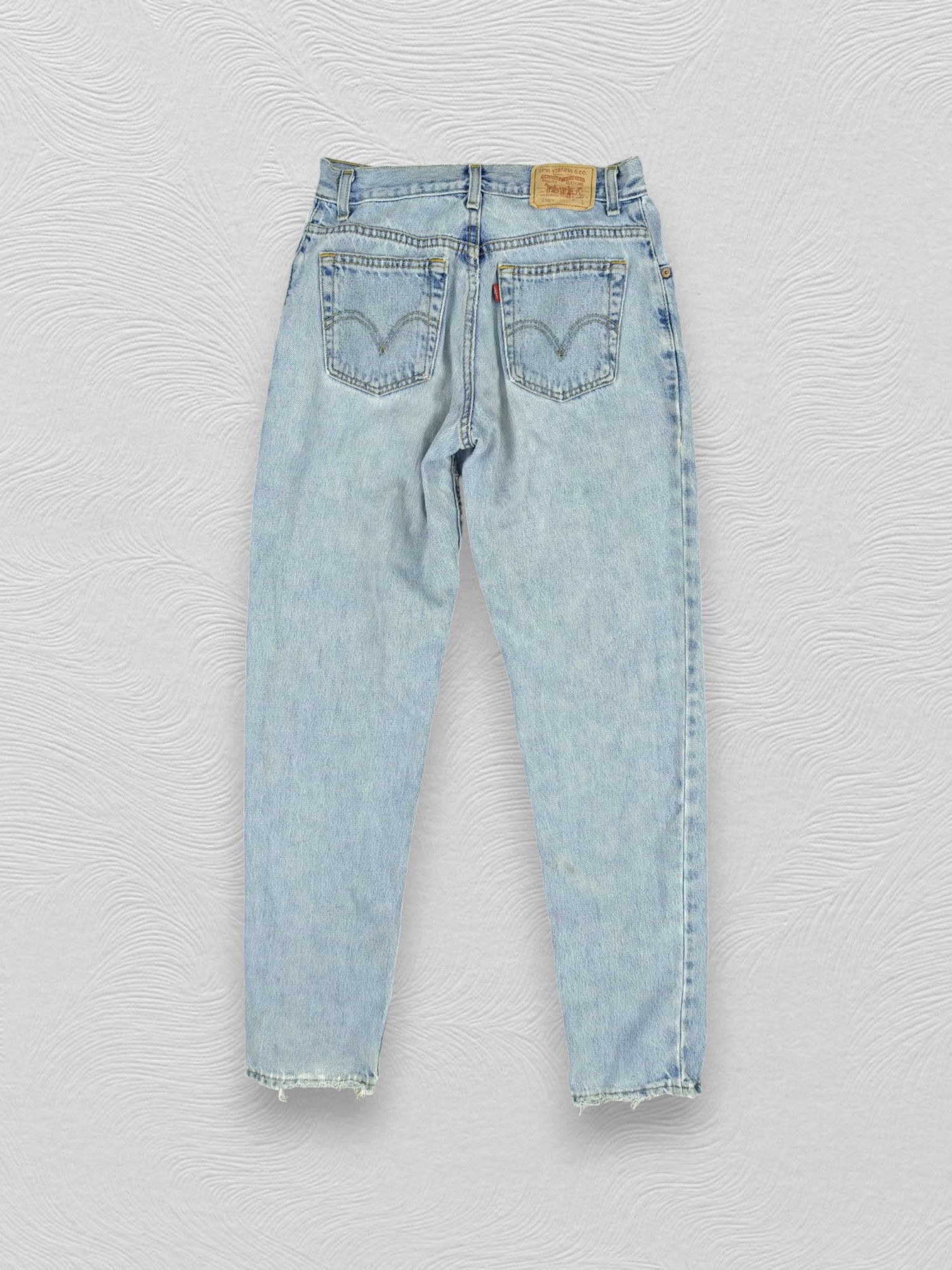 Levi's Light Wash Vintage Levi's 550 Classic Relaxed Denim JN615 Size US 27 - 2 Thumbnail