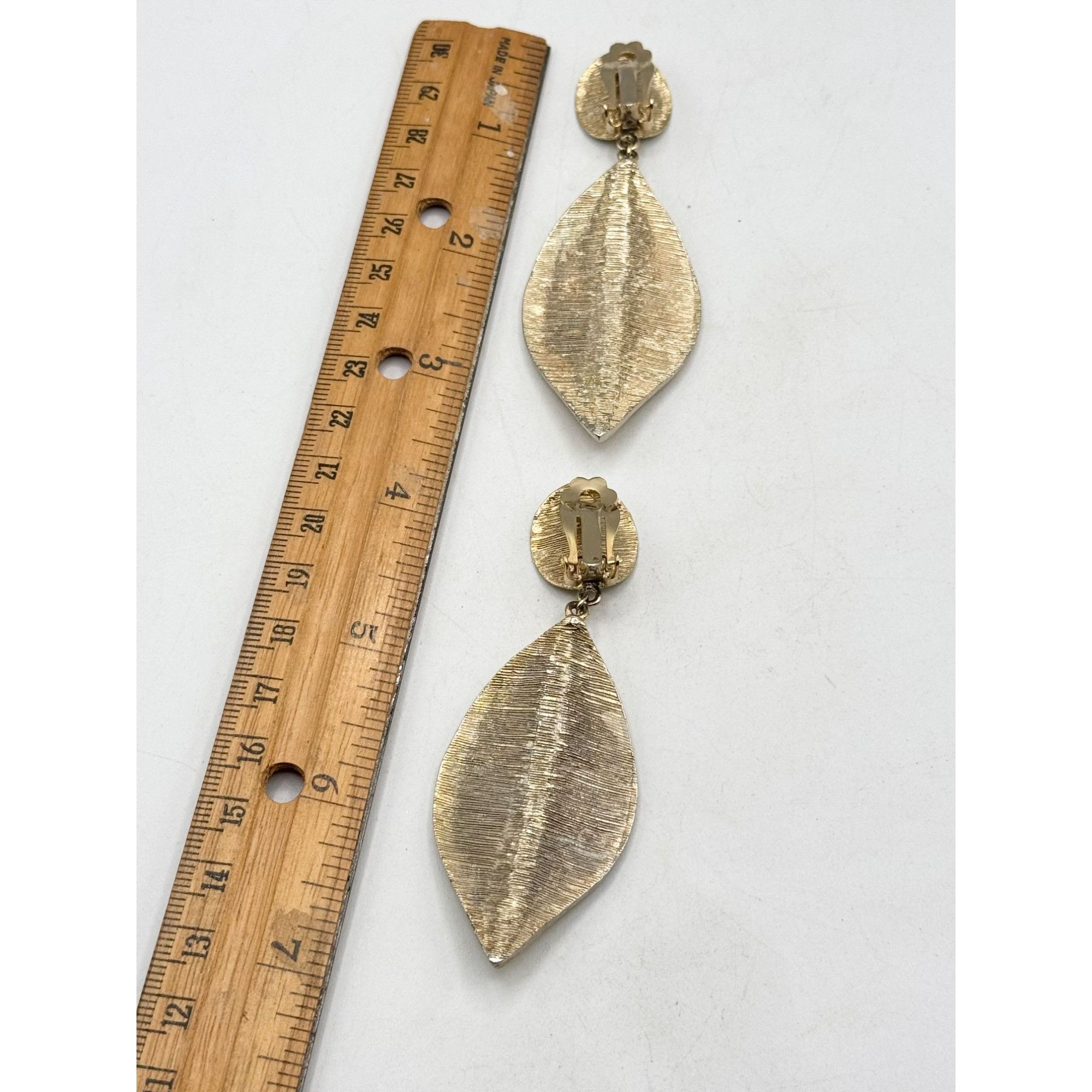 Vintage Vintage white enamel dangle drop earrings Size ONE SIZE - 4 Thumbnail