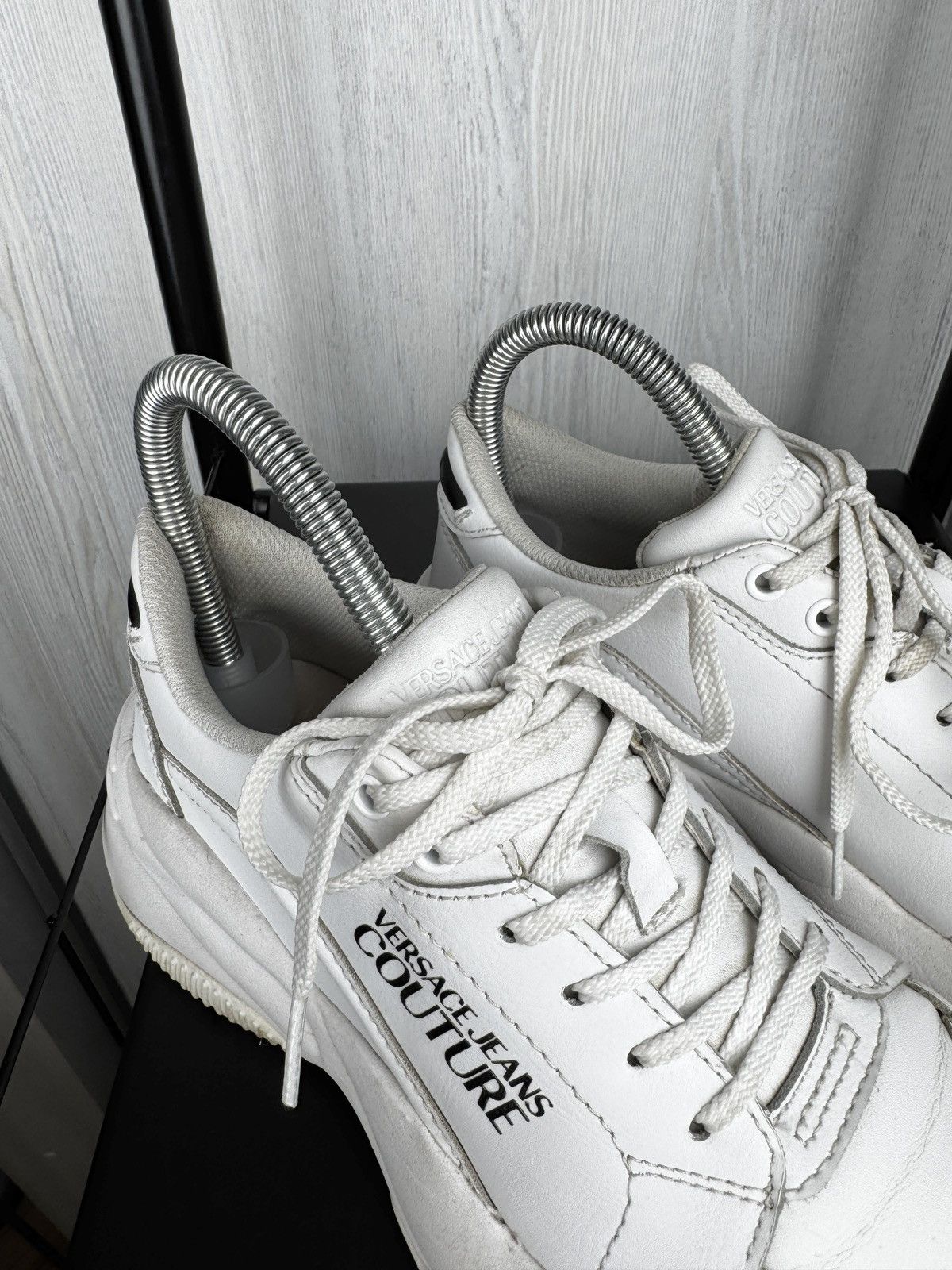 Versace Jeans Couture Versace Jeans Couture white big logo low top sneakers 37 Size US 7 / IT 37 - 7 Thumbnail