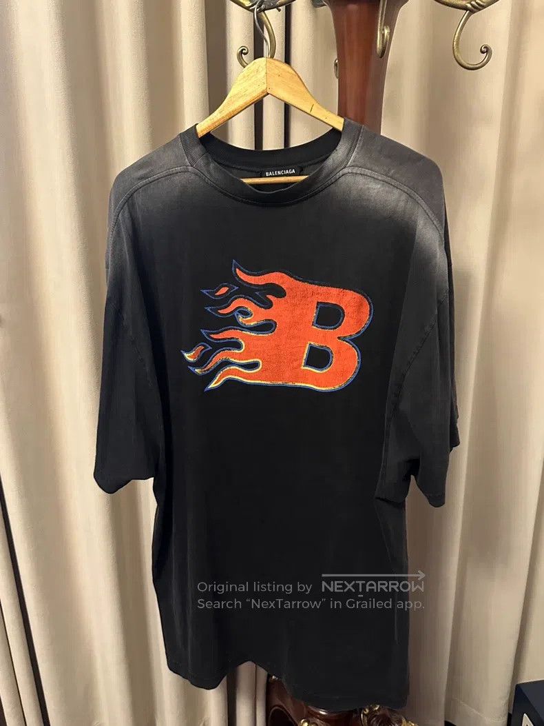 Balenciaga Balenciaga Short-sleeve Size US S / EU 44-46 / 1 - 1 Thumbnail