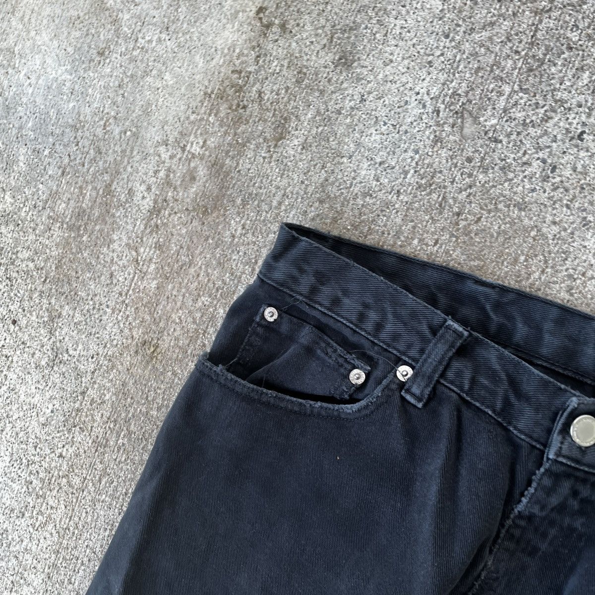 Vintage Vintage Black Easy Fit Distressed Denim Jeans 36x32 Size US 36 / EU 52 - 4 Thumbnail