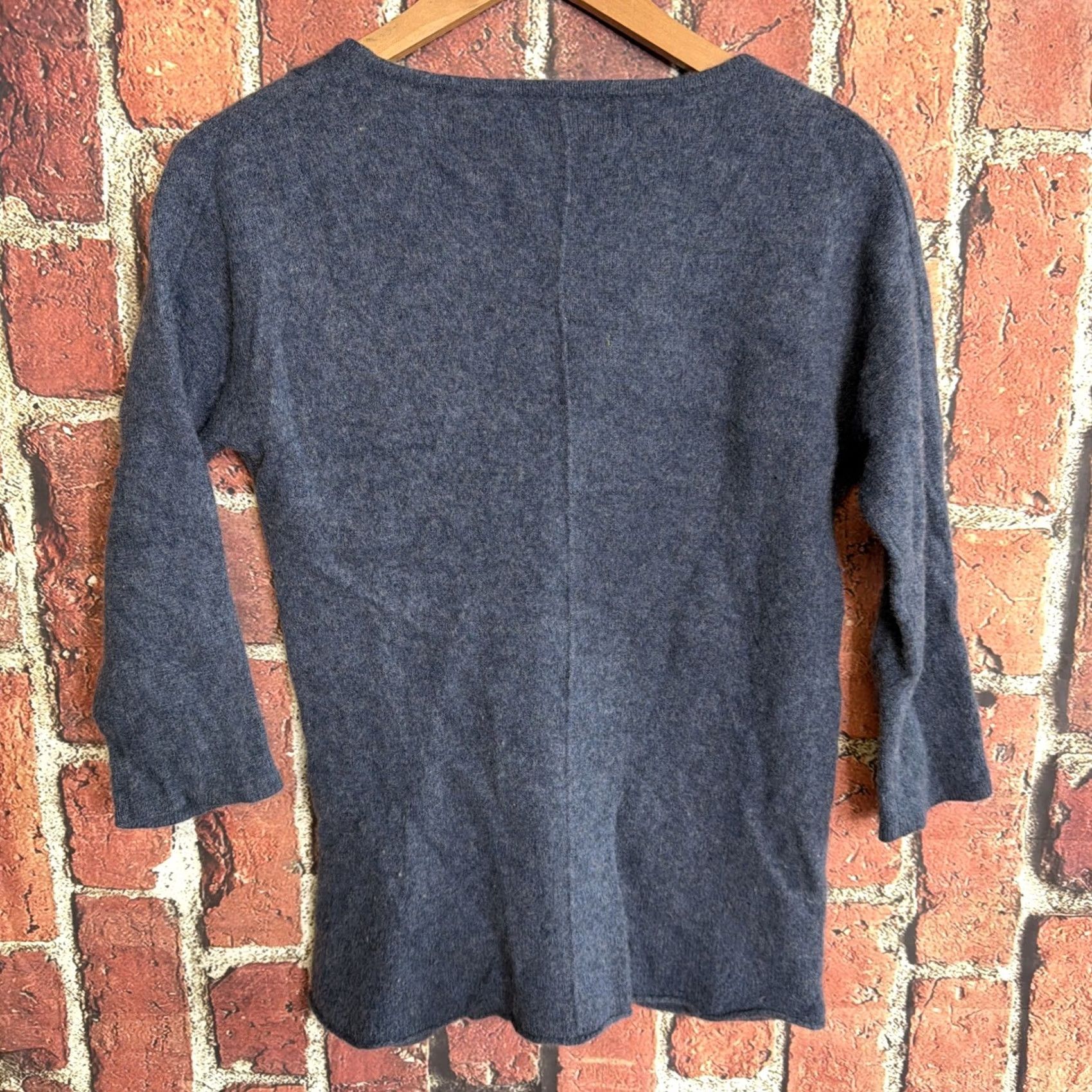 Cynthia Rowley Cynthia Rowley 100% Cashmere Blue Sweater 3/4 Sleeve Women’s L Pullover Crew Neck Holiday Casual Business Travel Size L / US 10 / IT 46 - 3 Thumbnail