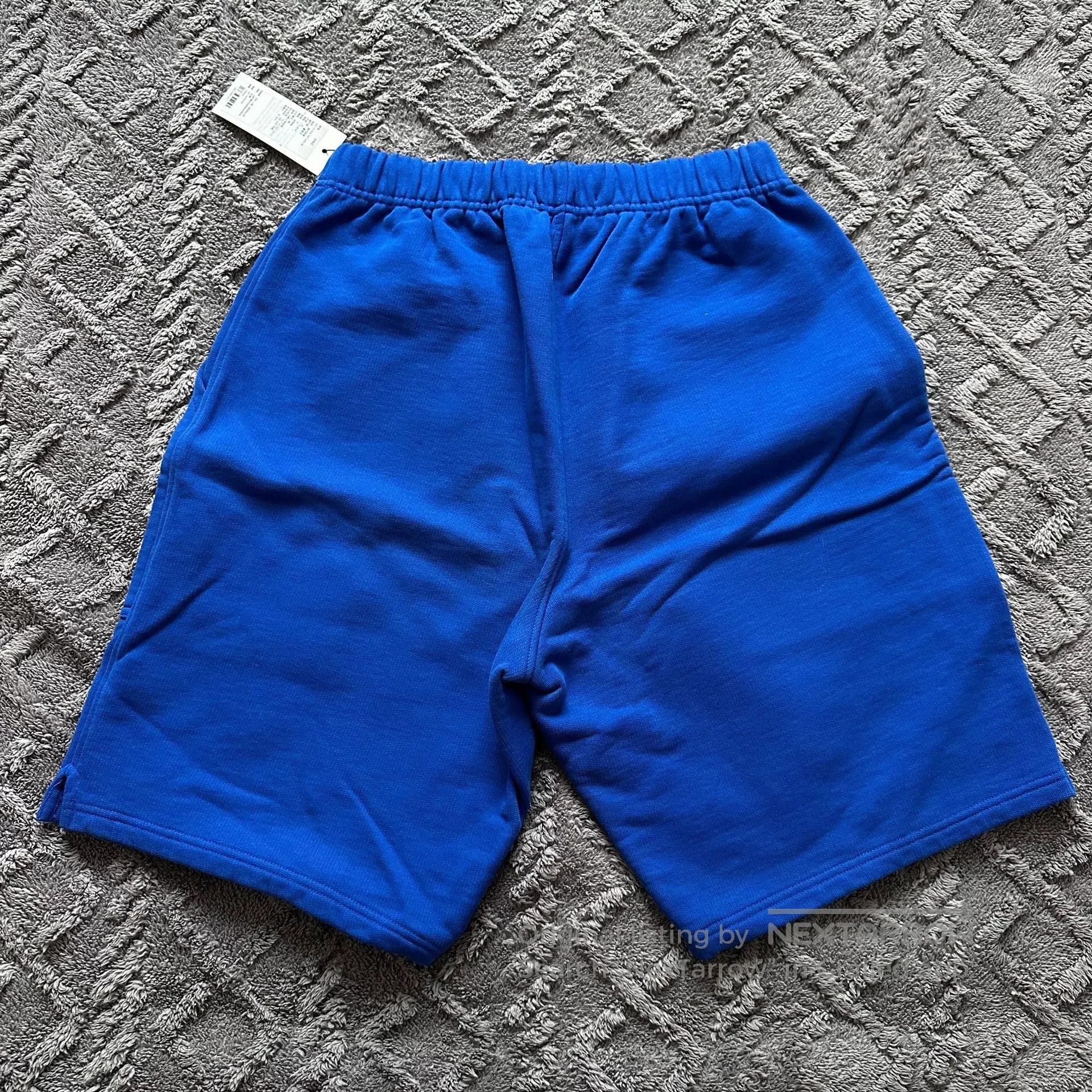 AMI AMI Paris Blue Heart Embroidered Shorts. Size US 28 / EU 44 - 2 Thumbnail