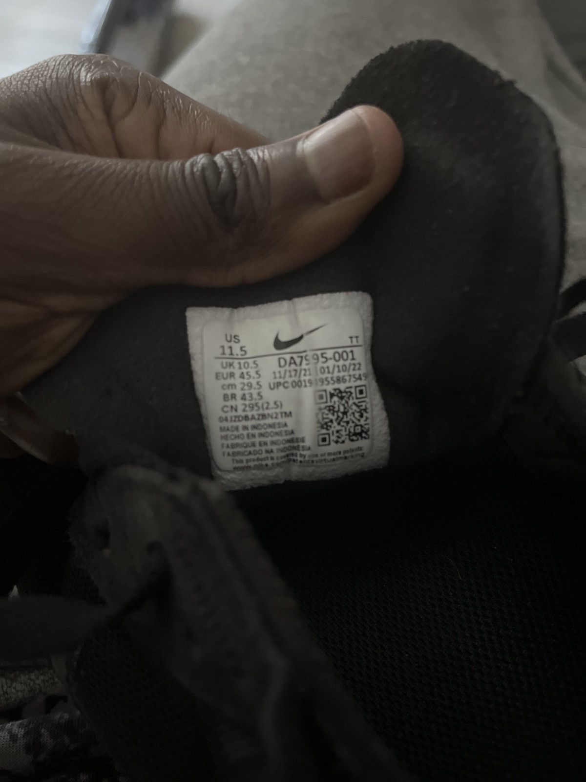 Nike Nike Waffle One Se Size US 11.5 / EU 44-45 - 8 Thumbnail