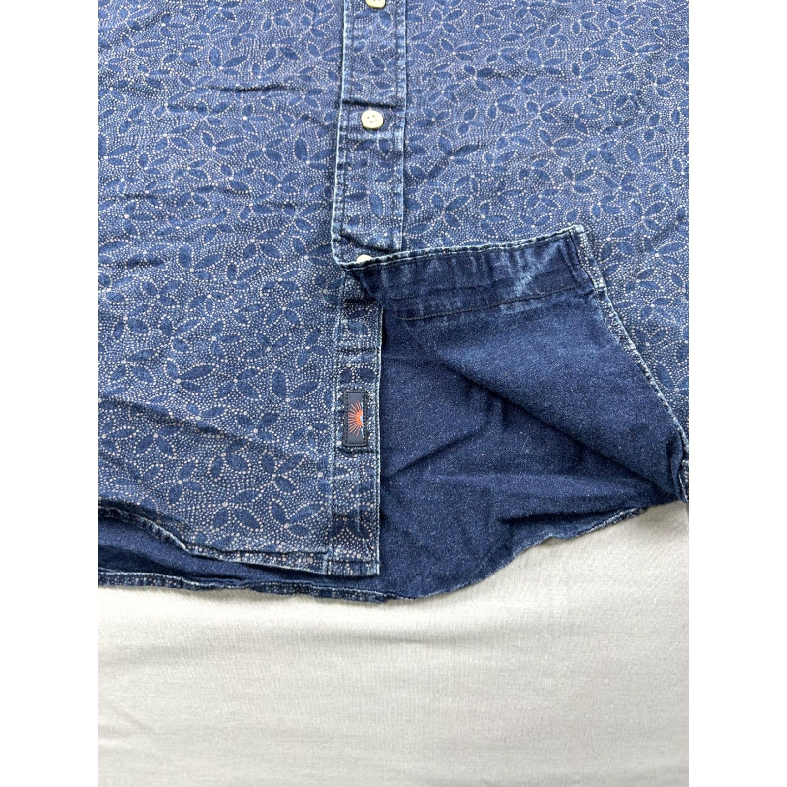 Faherty Faherty Shirt Mens Medium Blue Chambray Floral Button-Down Short Sleeve Hawaiian Size US M / EU 48-50 / 2 - 7 Thumbnail