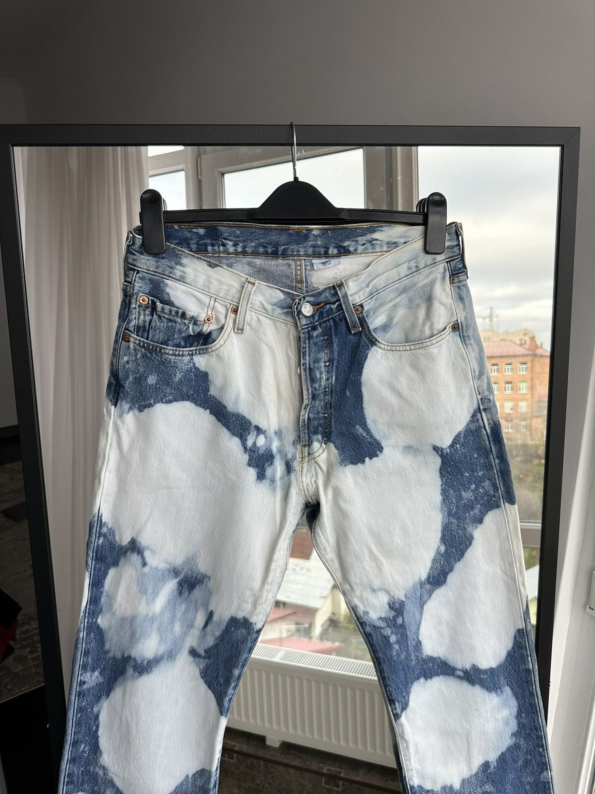 Levi's Vintage Levi’s 501 Tie-Die Bleached Custom Denim Mens Jeans Size US 32 / EU 48 - 2 Thumbnail