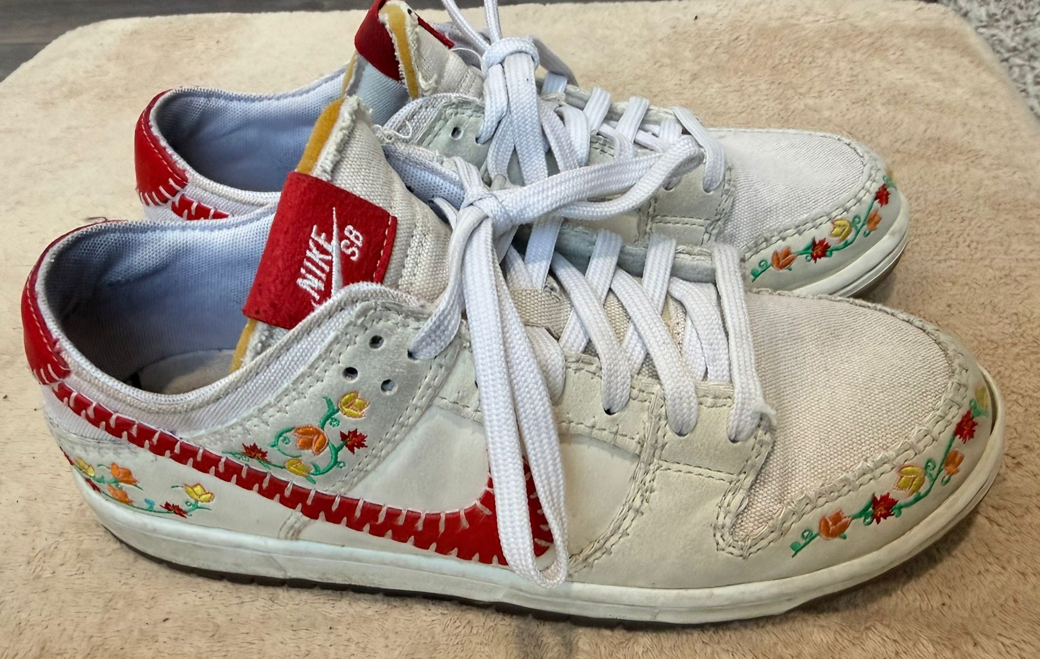 Nike Men's Size 8 Nike SB Dunk Low Decon N7, Sail University Red Size US 8 / EU 41 - 7 Thumbnail