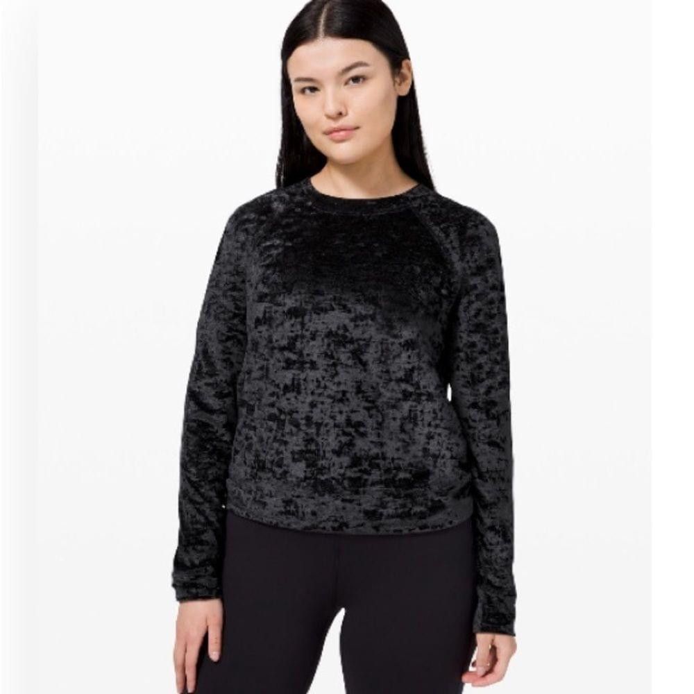 Lululemon Lululemon Black Warm Down Crushed Velvet Top Size 8 Size M / US 6-8 / IT 42-44 - 1 Thumbnail