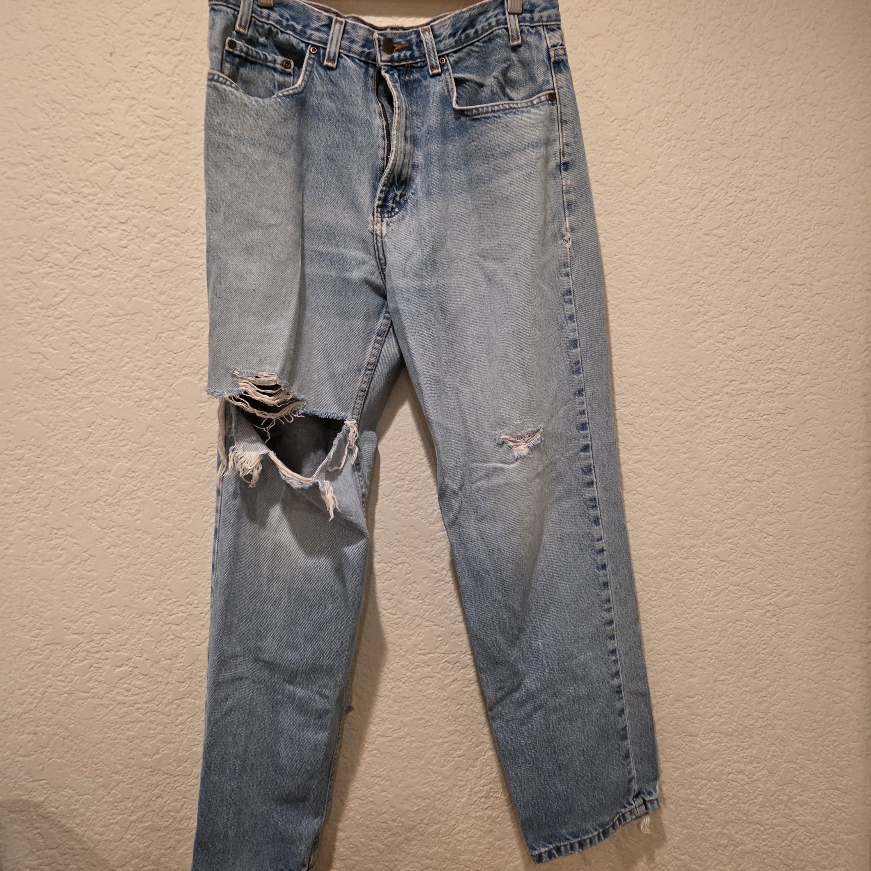 Kirkland Signature 34 x 32 distressed denim jeans Size US 34 / EU 50 - 3 Thumbnail
