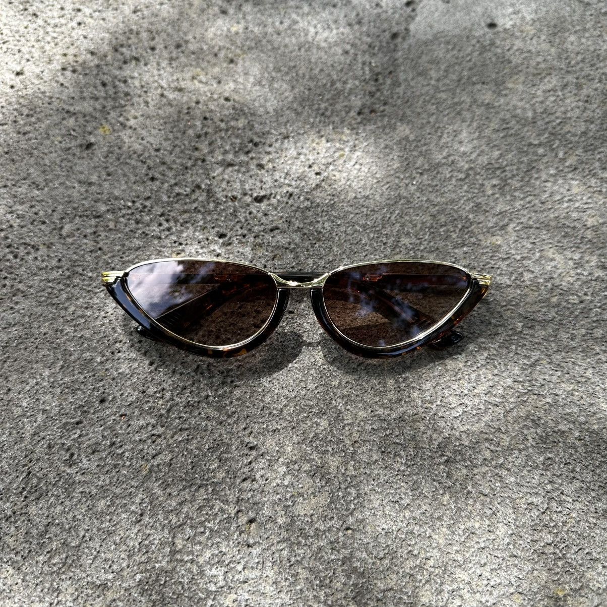 Other SUNGLASSES BRAND NEW CLASSIC RETRO VINTAGE KDBV1346-02 Size ONE SIZE - 1 Thumbnail