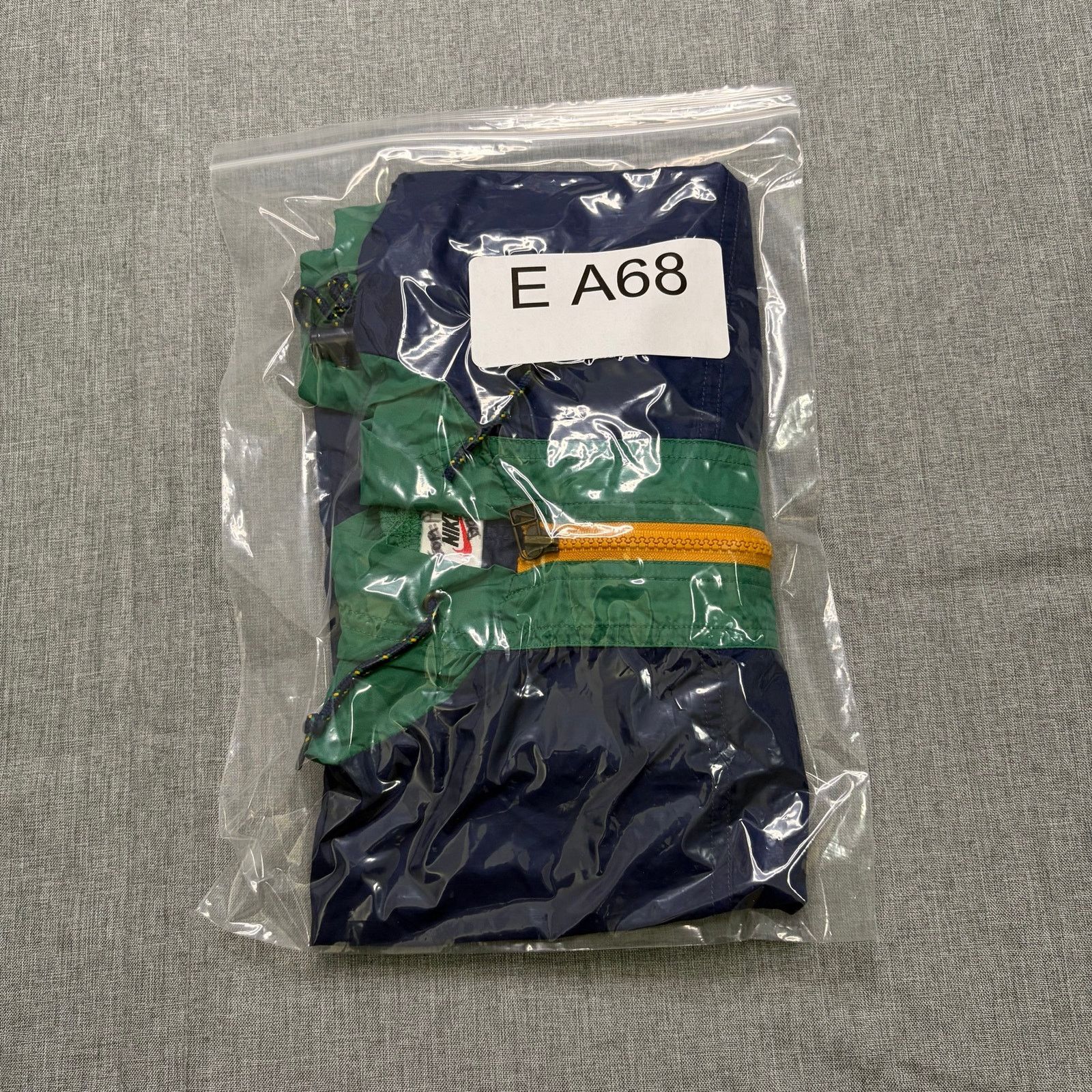 Nike Vintage Nike Windbreaker Jacket Youth M 10/12 Half Zip 90s Size US XS / EU 42 / 0 - 11 Thumbnail