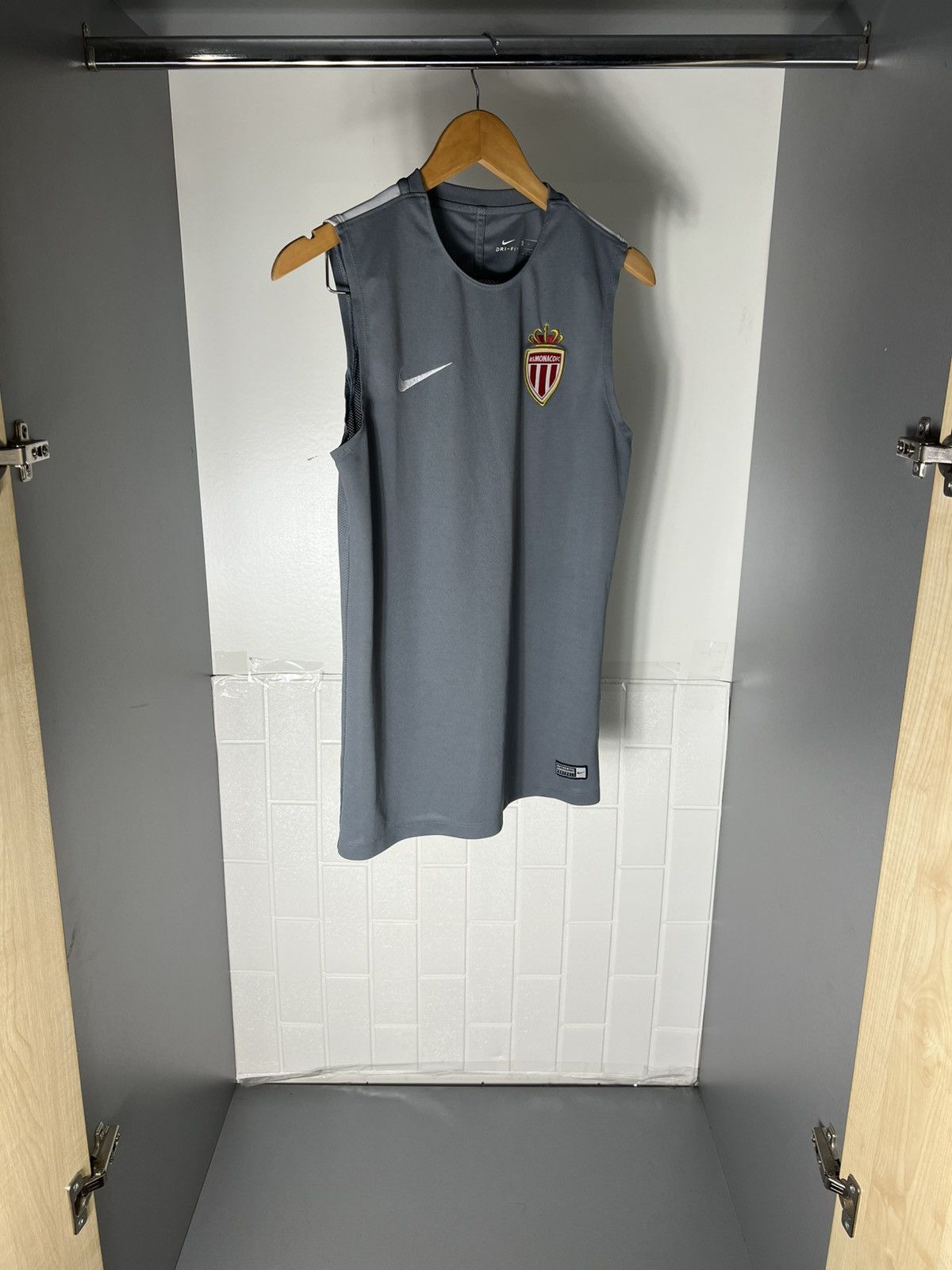 Nike VINTAGE NIKE FC AS MONACO FRANCE RETRO SOCCER JERSEY Y2K 90s Size US S / EU 44-46 / 1 - 5 Thumbnail