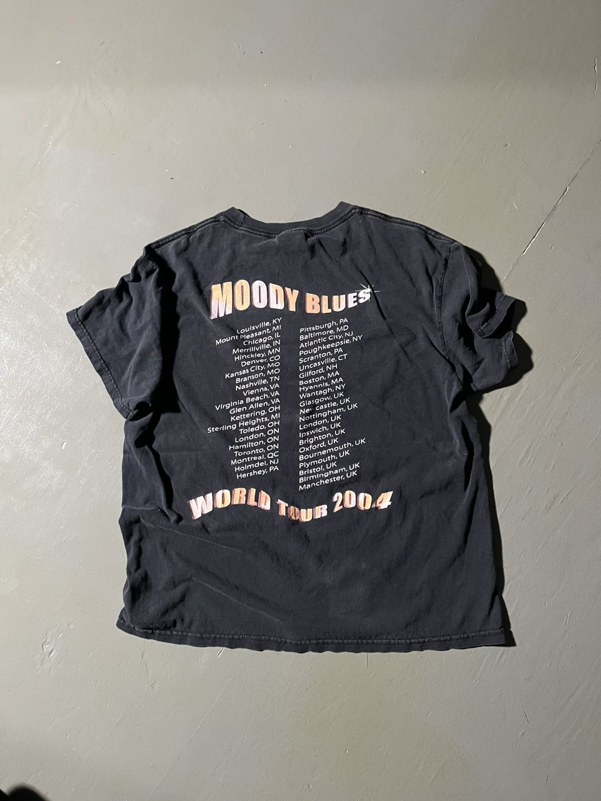 Other Vintage The Moody Blues World Tour 2004 t-shirt Size US L / EU 52-54 / 3 - 4 Thumbnail
