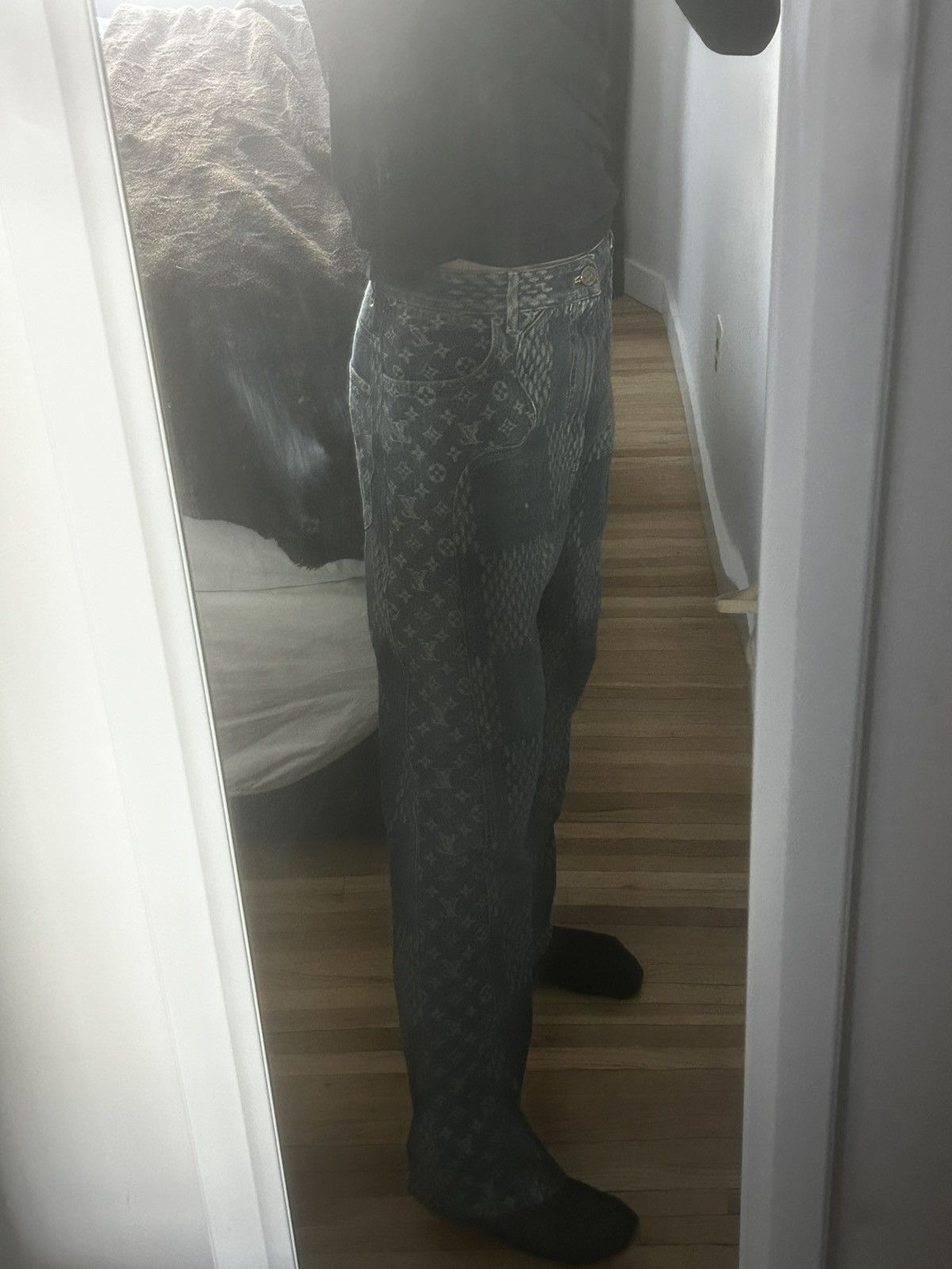 Louis Vuitton Louis Vuitton x Nigo Giant Damier Waves MNGM Denim Pants Size US 34 / EU 50 - 10 Thumbnail
