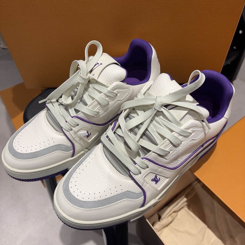 Louis Vuitton Louis Vuitton Classic Print Low-Top Sneakers 0079 Size US 7 / IT 37 - 1 Thumbnail