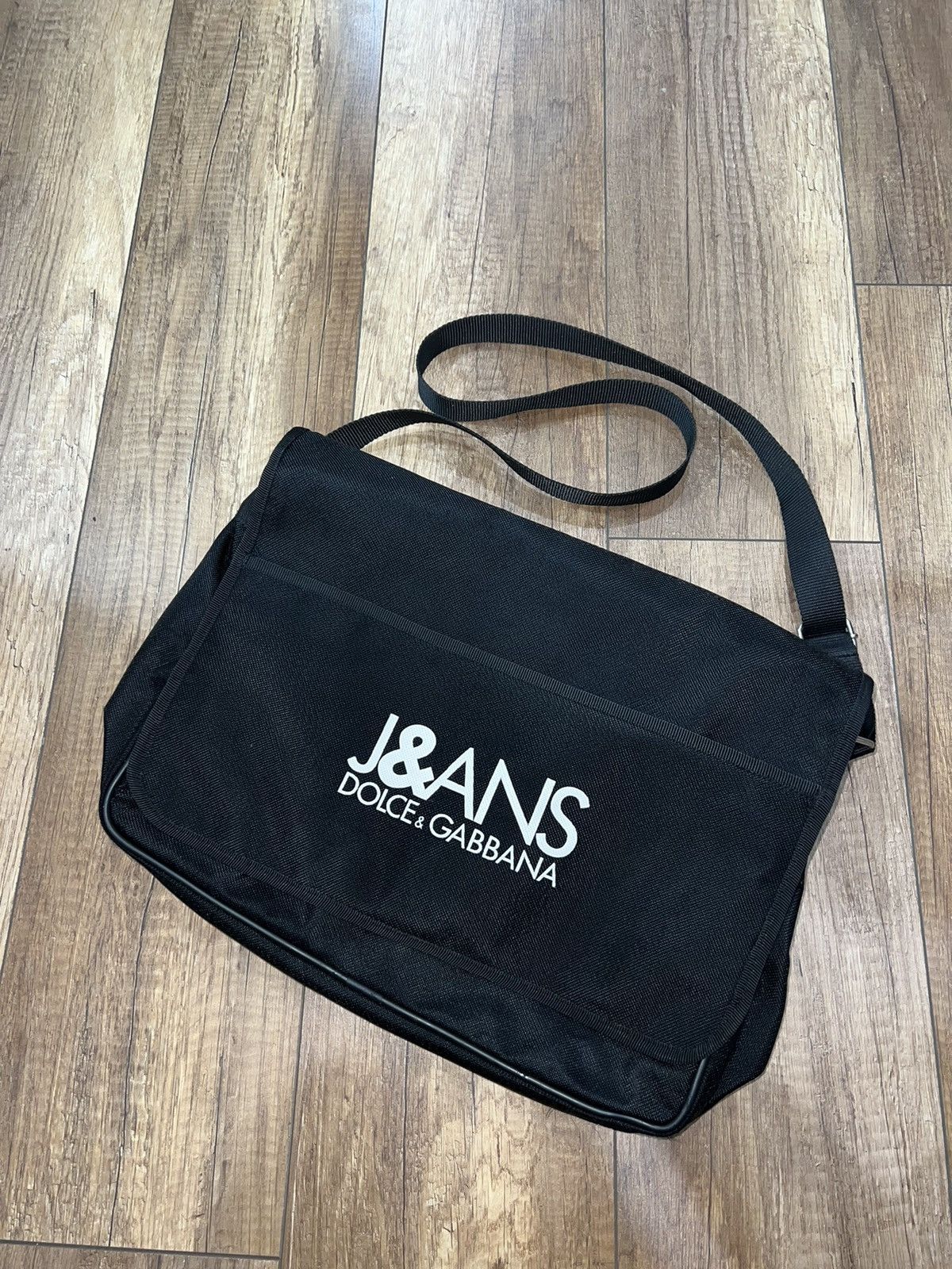 【関税＆送料込み】Dolce & Gabbana Nylon Messenger Bag Dolce & Gabbana Leather-Trimmed Nylon Shoulder Bag - Grey
