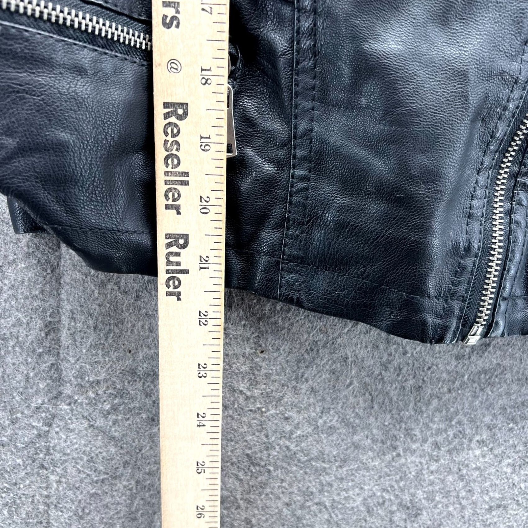 Vintage Olivia Miller Leather Jacket Womens Small Black Faux Moto Biker Zip Size S / US 4 / IT 40 - 4 Thumbnail