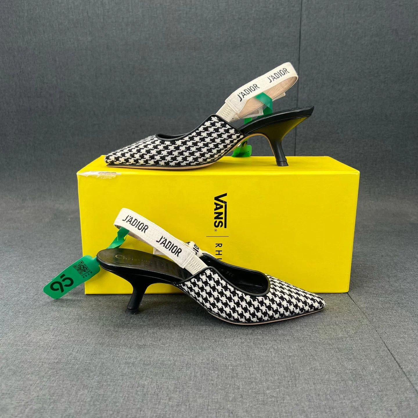 Dior Dior J'adior Black & White 35.5 EU Re-soled Size US 4.5 / IT 34.5 - 3 Thumbnail
