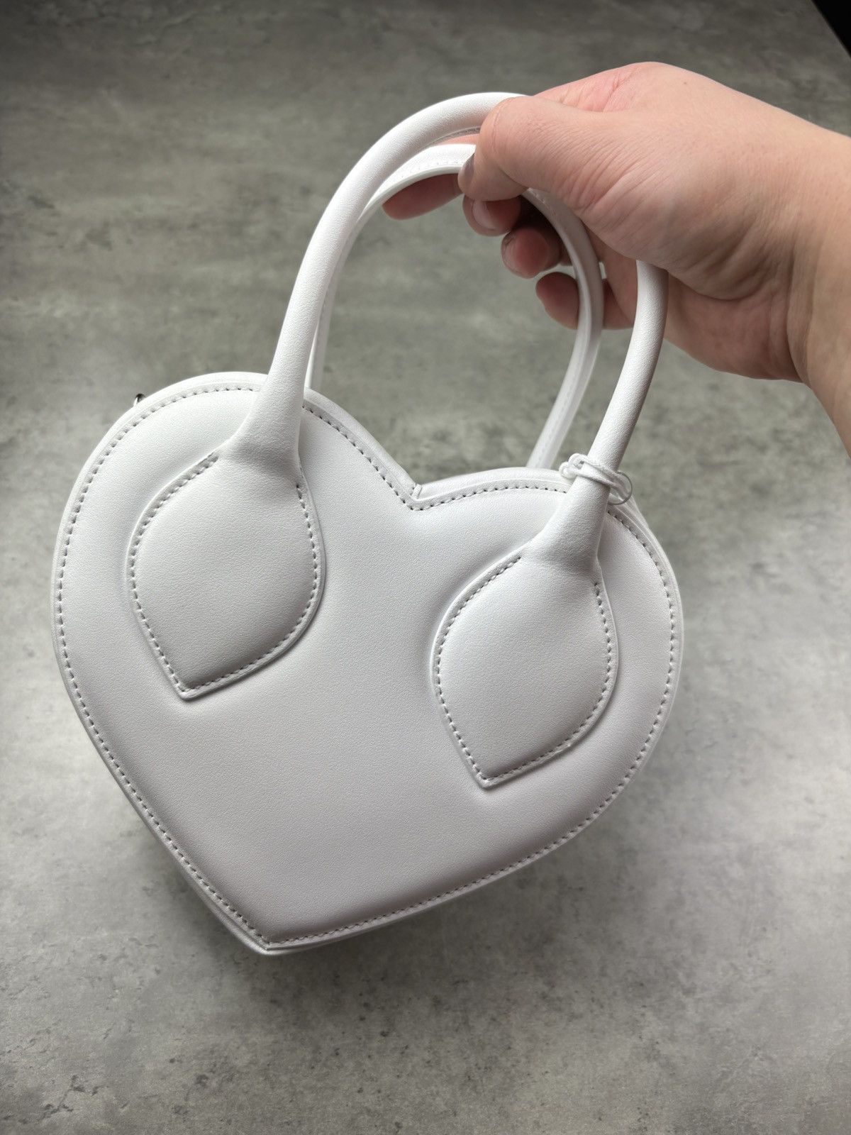 Ambush Design Ambush heart handle leather shoulder bag on chain Size ONE SIZE - 11 Thumbnail