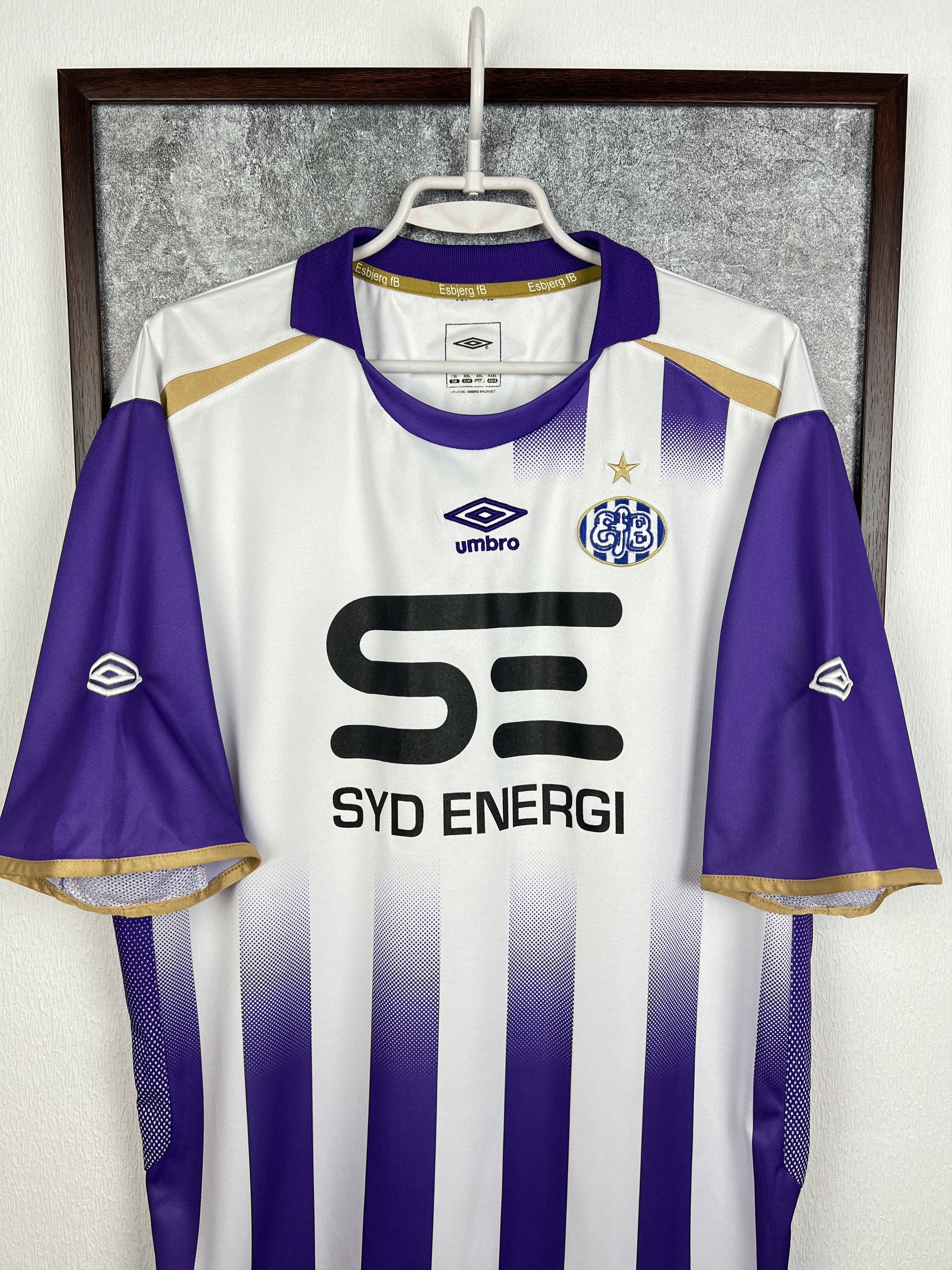 Umbro Esbjerg Away football shirt 2009 Soccer Jersey Trikot Rare Size US XXL / EU 58 / 5 - 2 Thumbnail