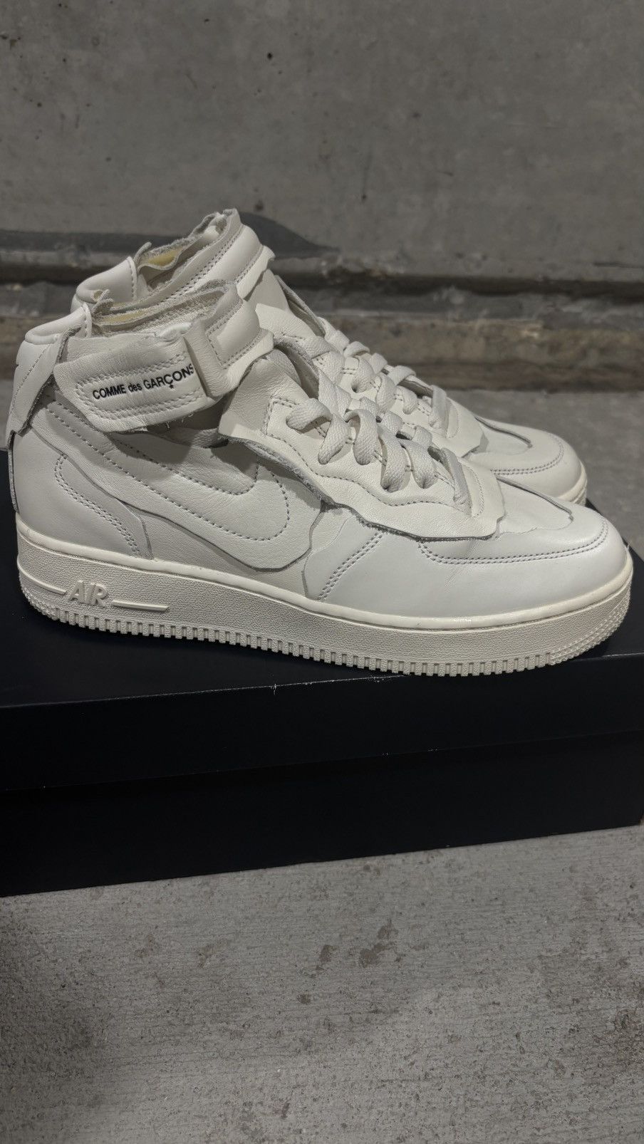 Comme des Garcons × Nike Comme Des Garçons Nike Air Force 1 Mid Size US 7 / EU 40 - 1 Thumbnail