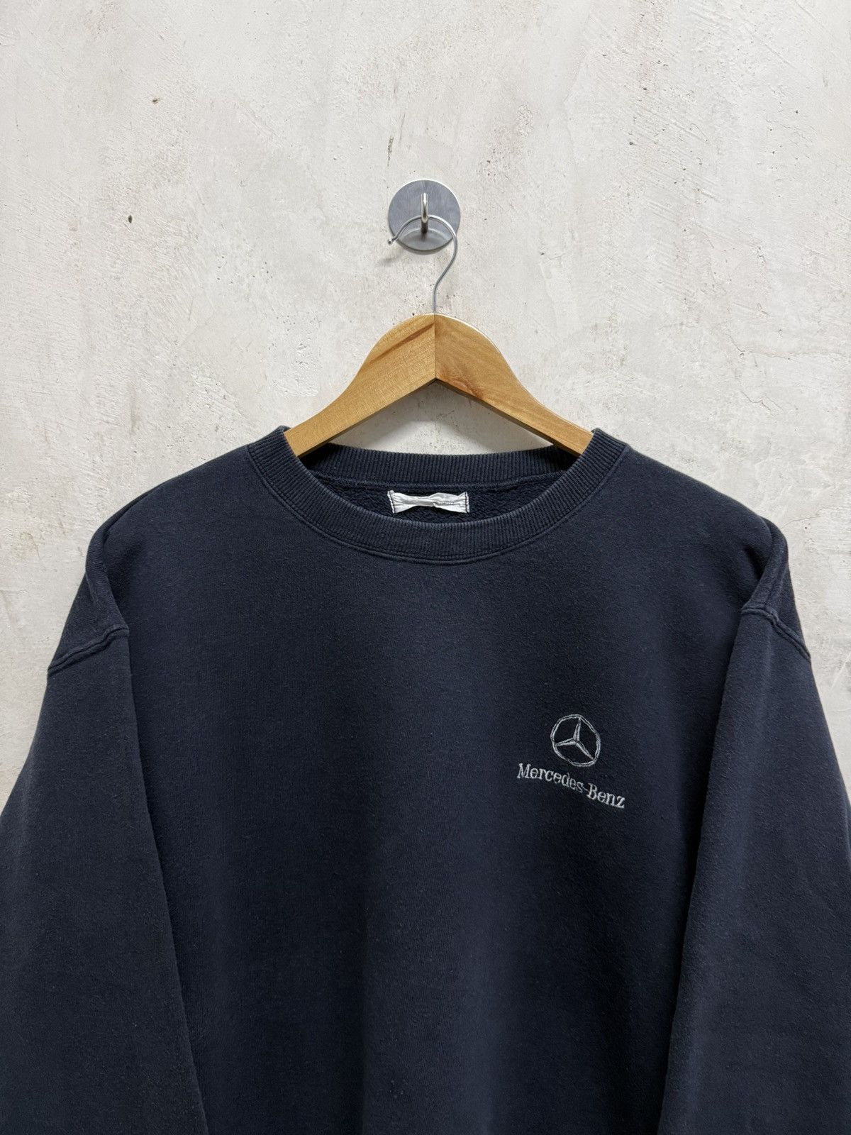 Mercedes-Benz Distressed Vintage Mercedes Benz Sweatshirt Size US L / EU 52-54 / 3 - 2 Thumbnail