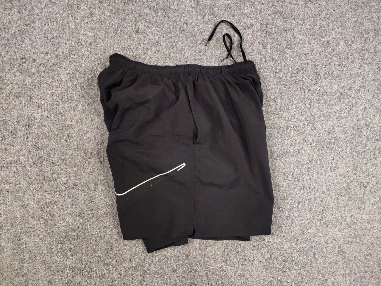 Nike Vintage 90's Nike Big Swoosh Black Nylon Light Shorts Size US 34 / EU 50 - 12 Thumbnail