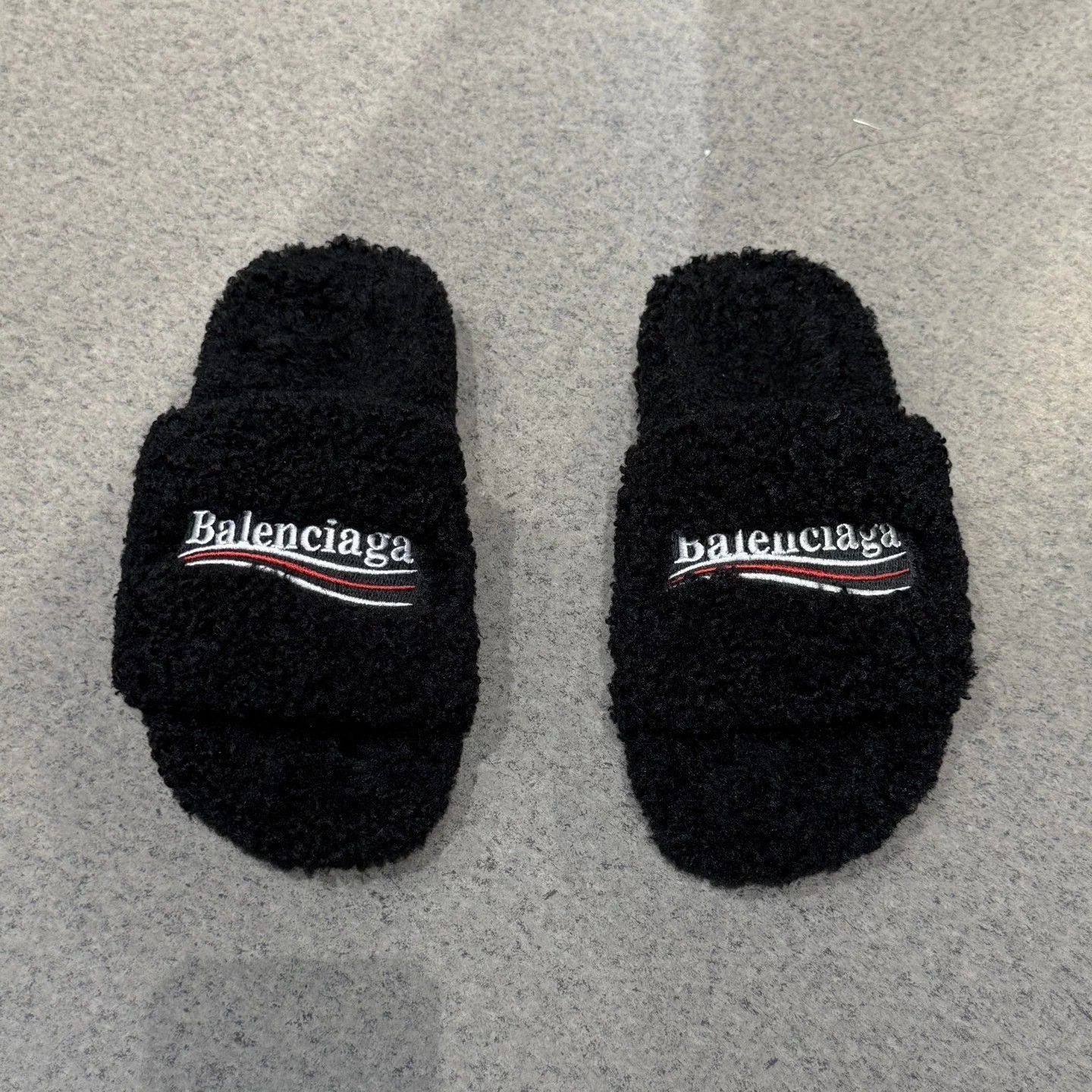 Balenciaga Furry Black Teddy Coke Slippers 39 Near New