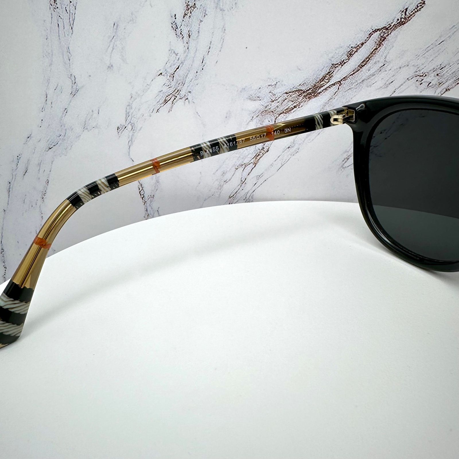 New Burberry Sunglasses Black Round Pantos Frame Checkered